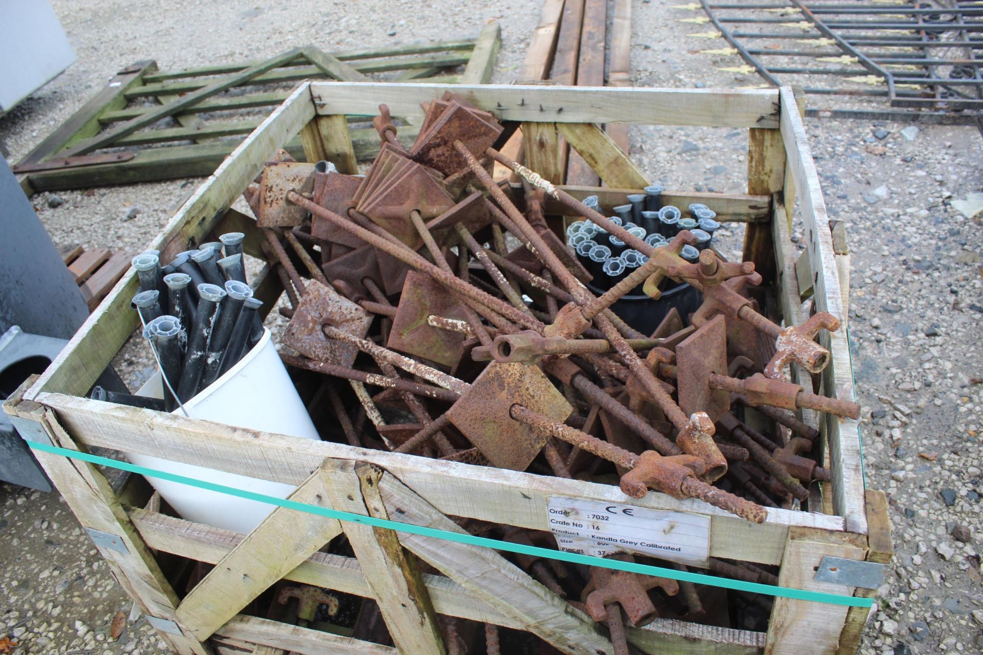 PALLET OF IRON POSTS ETC. + VAT - Image 2 of 2