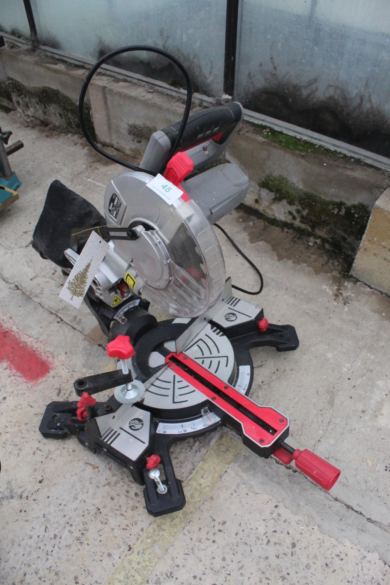HICKERS SLIDING CHOP SAW IN WORKING ORDER - NO VAT