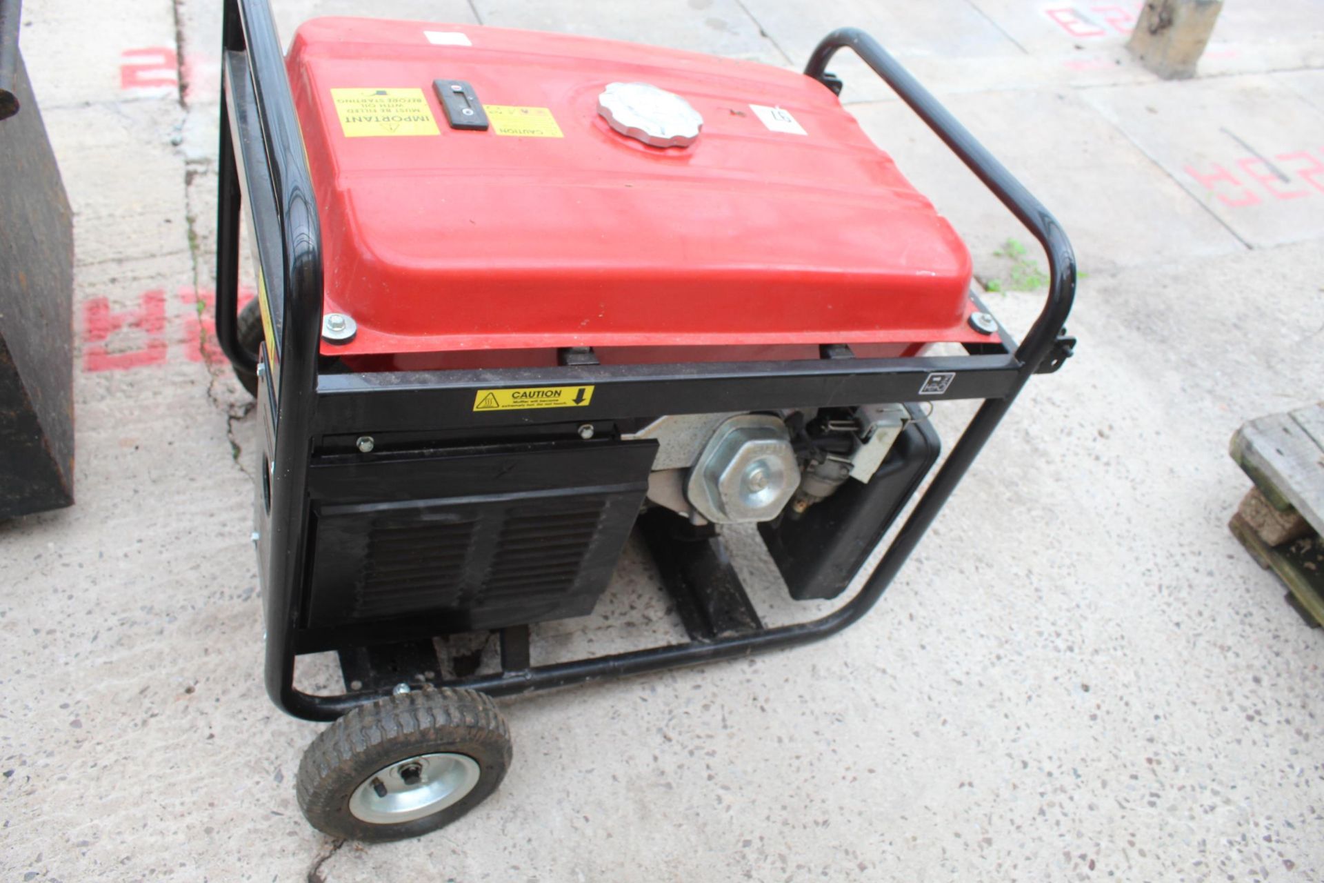 CLARKE POWER GENERATOR 11 HRS (KEYS IN OFFICE) NO VAT - Image 4 of 4