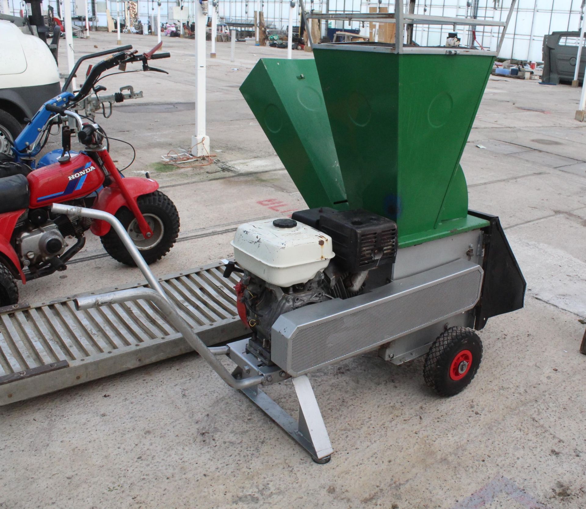 HONDA HERCULES CHIPPER (GWO.) NO VAT - Image 4 of 6