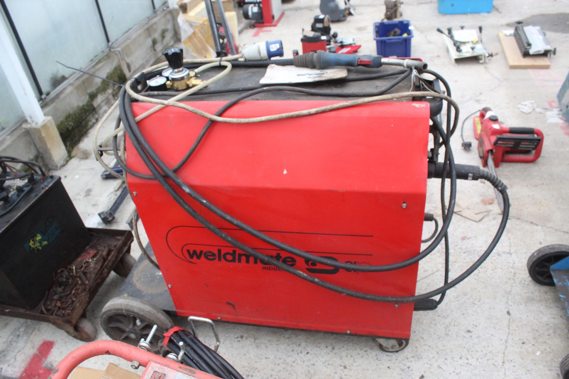 WELDMATE MIG 300 WELDER - NO VAT - Bild 2 aus 3