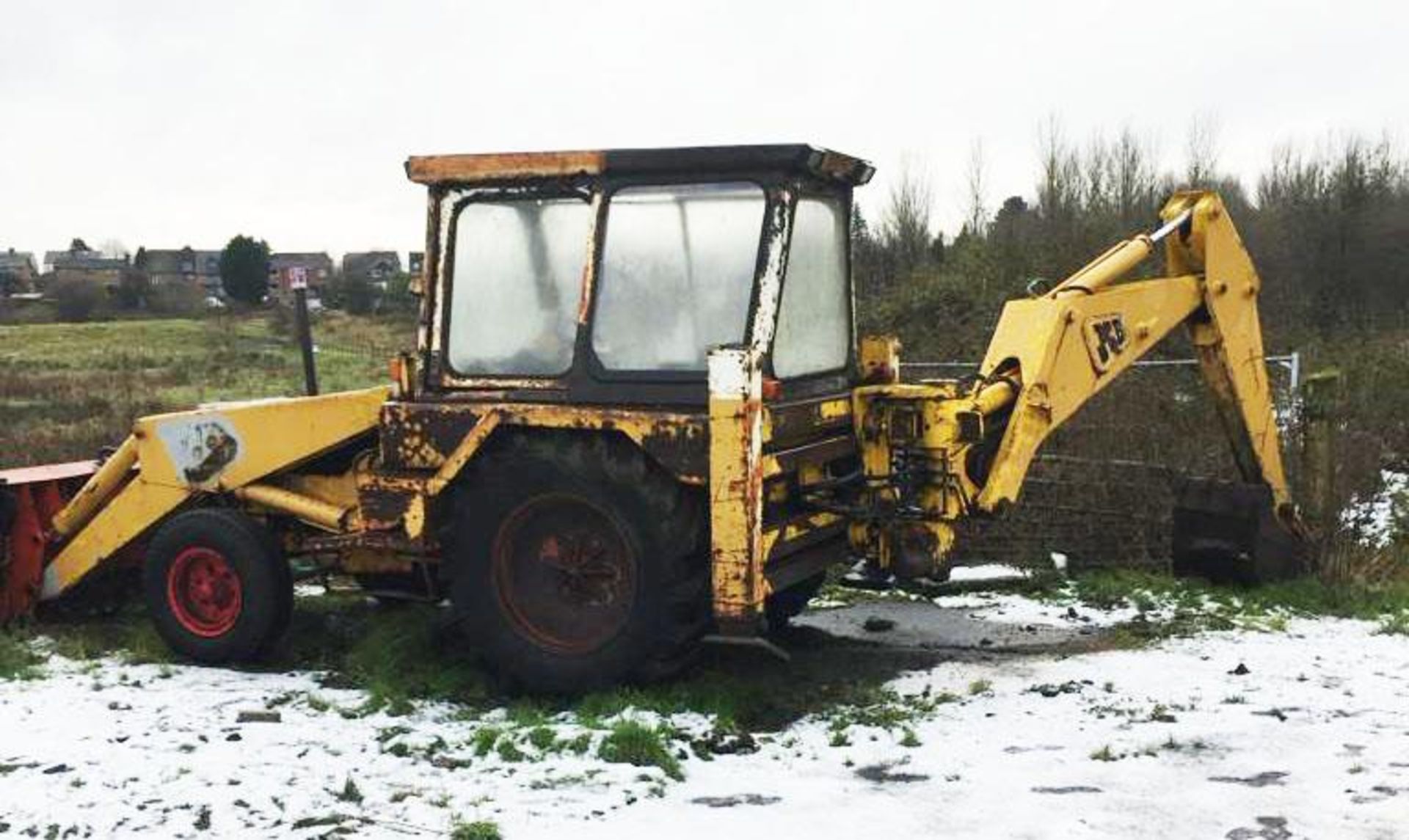 JCB 3C GOOD RUNNER. LEYLAND ENGINE, ONE OF THE LAST MADE 3 GEAR LEVERS, MOSTLY USED WITH FRONT