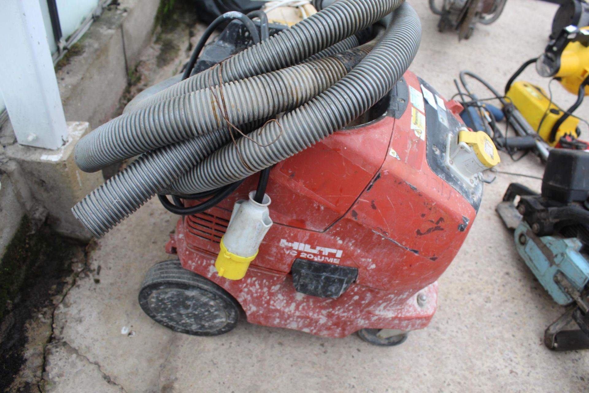 HILTI VAC NO VAT - Image 3 of 3