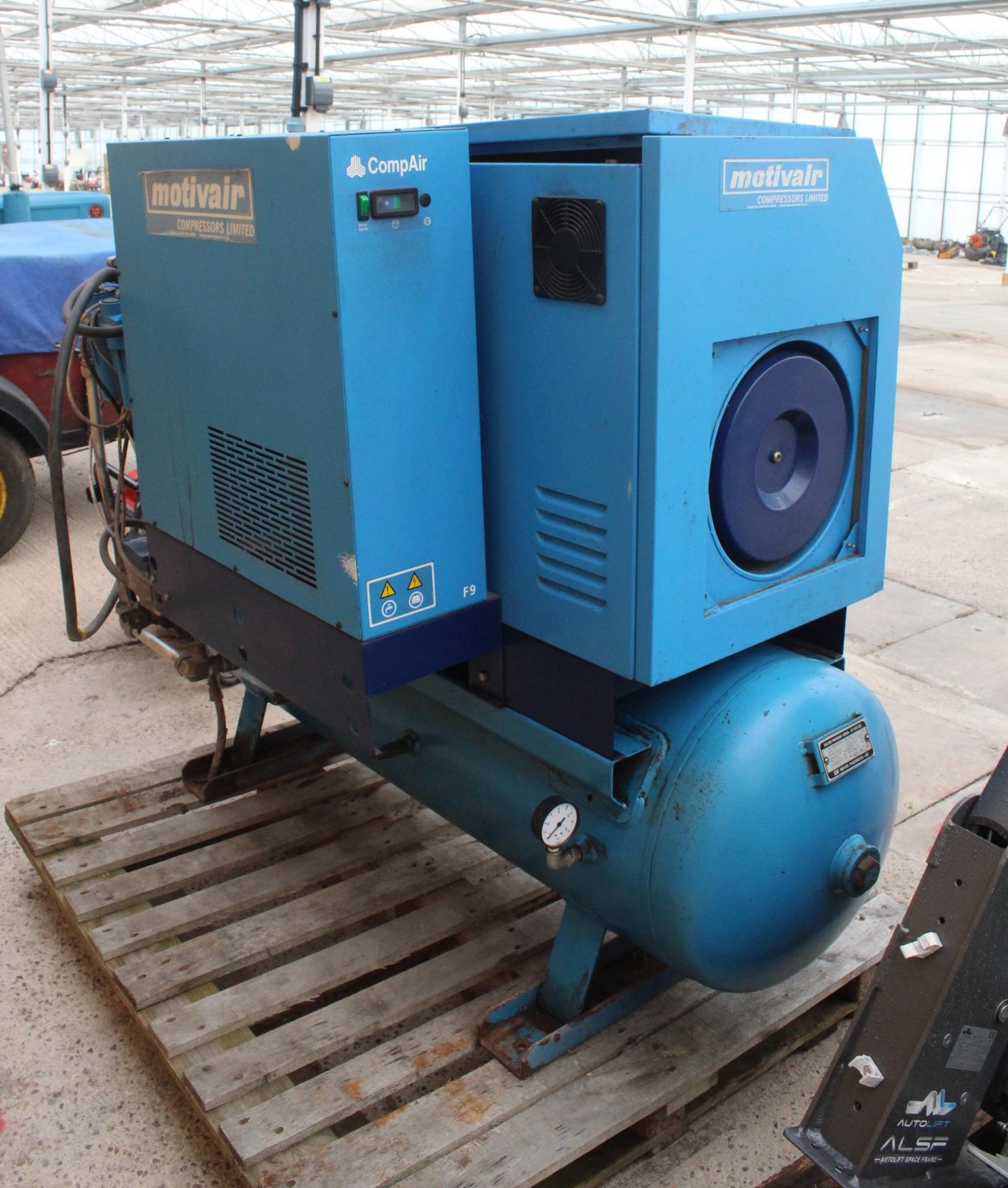 A COMPAIR VO5 COMPRESSOR 3 PHASE 350 NO VAT - Image 3 of 5