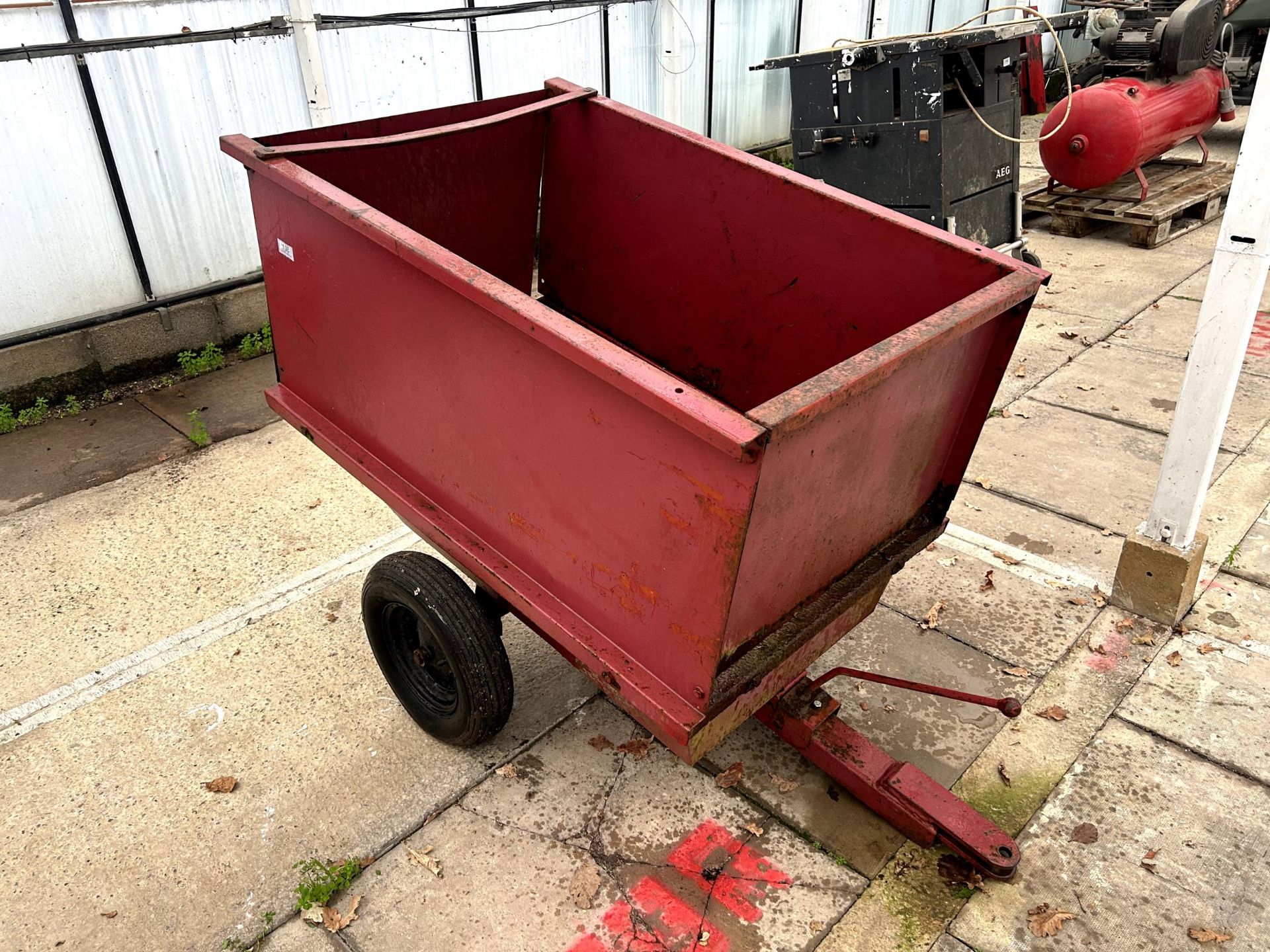 A SMALL LAWN MOWER TRAILER NO VAT