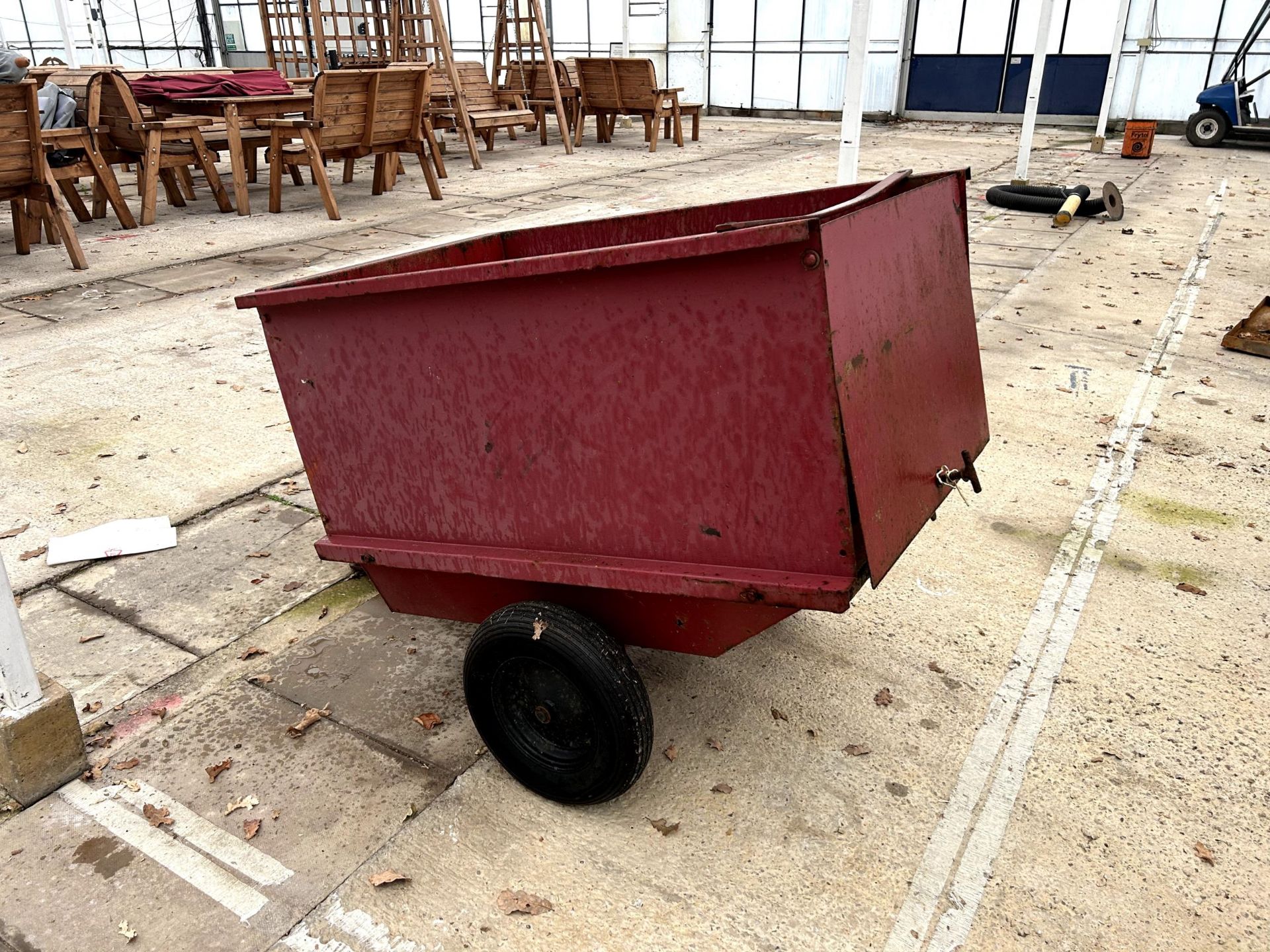 A SMALL LAWN MOWER TRAILER NO VAT - Image 5 of 5