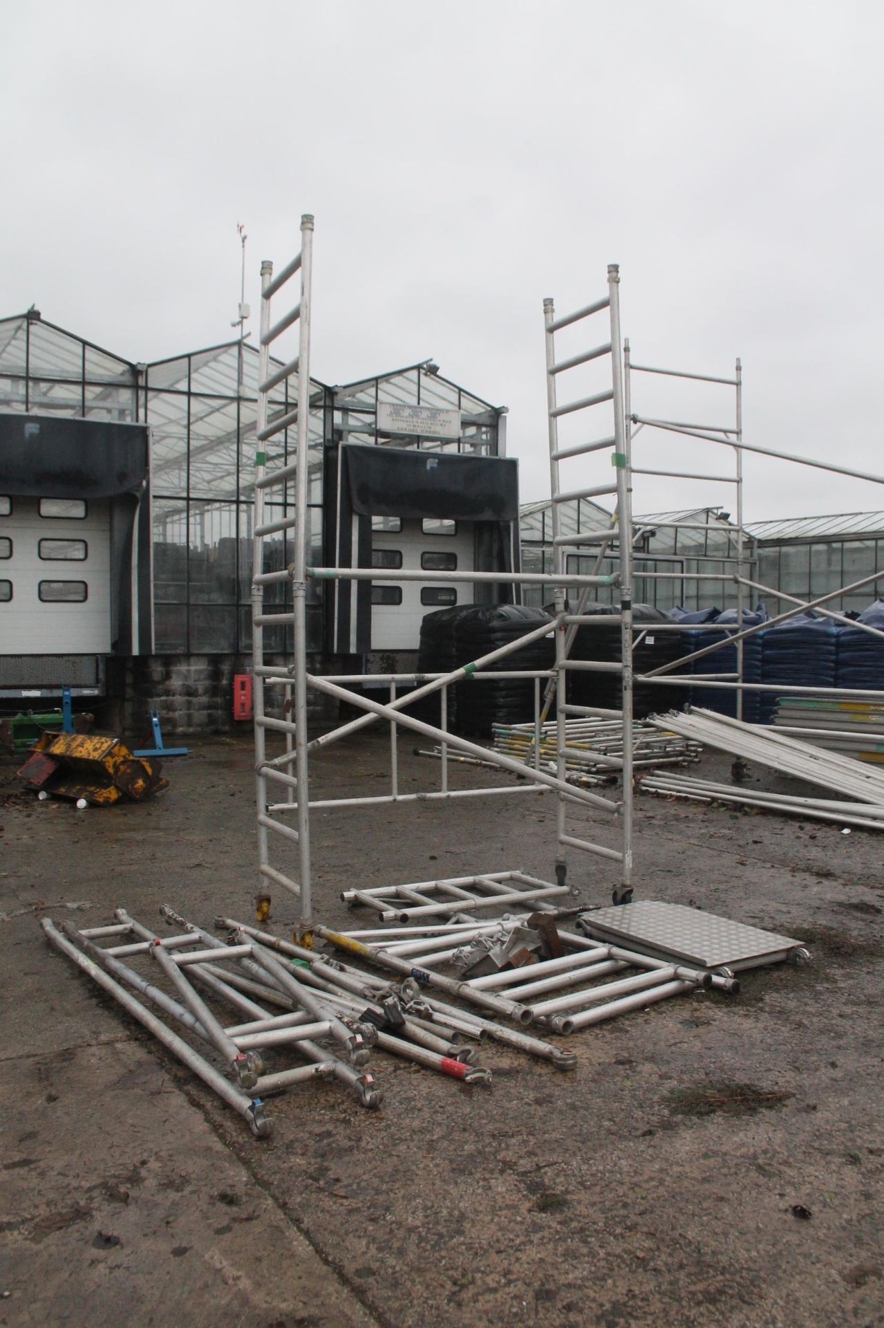 POP UP WALKWAY SCAFFOLD + VAT - Image 2 of 4