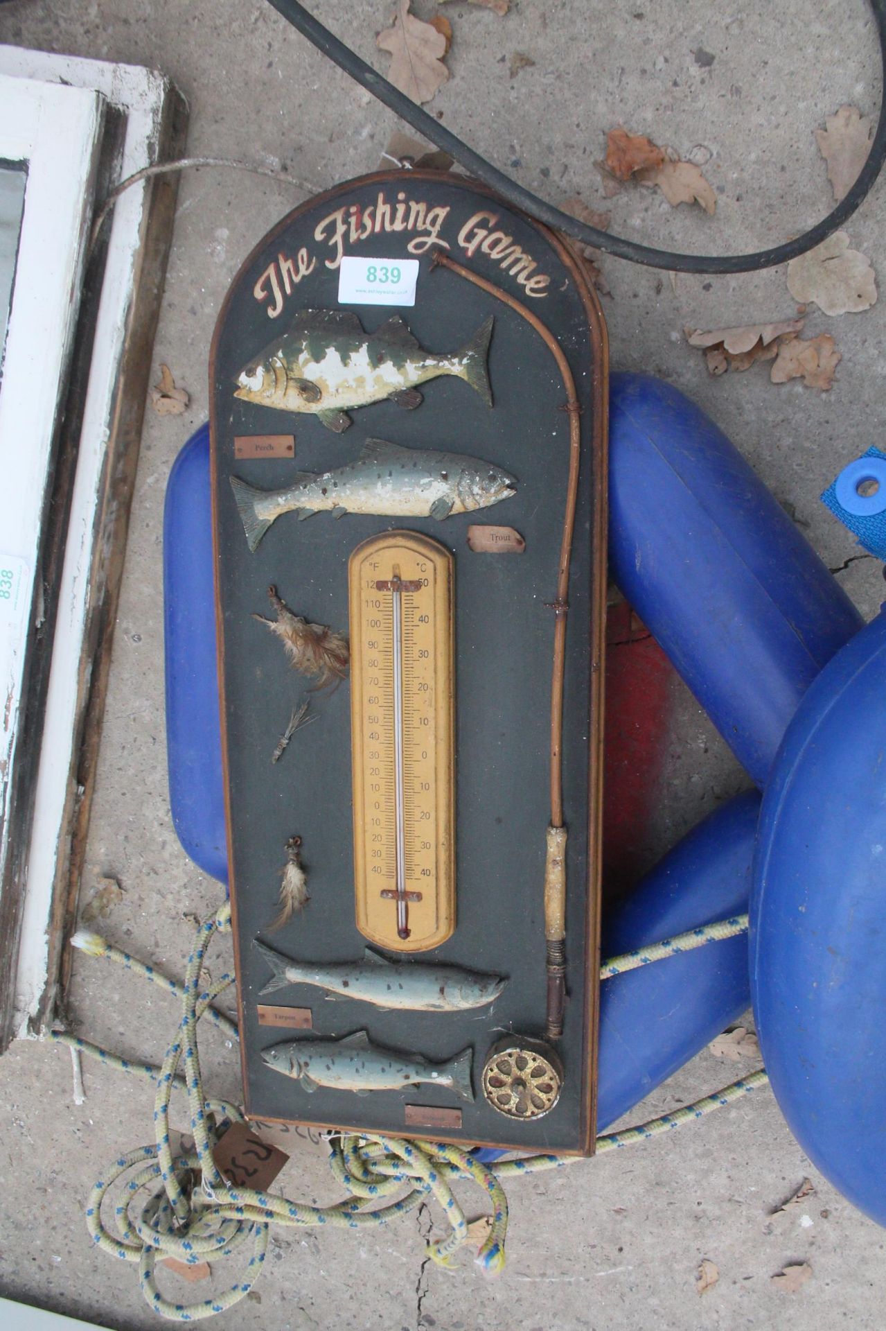 BOW FENDER FISHING THERMOMETER AND 4 BOAT FENDERS NO VAT - Image 2 of 2