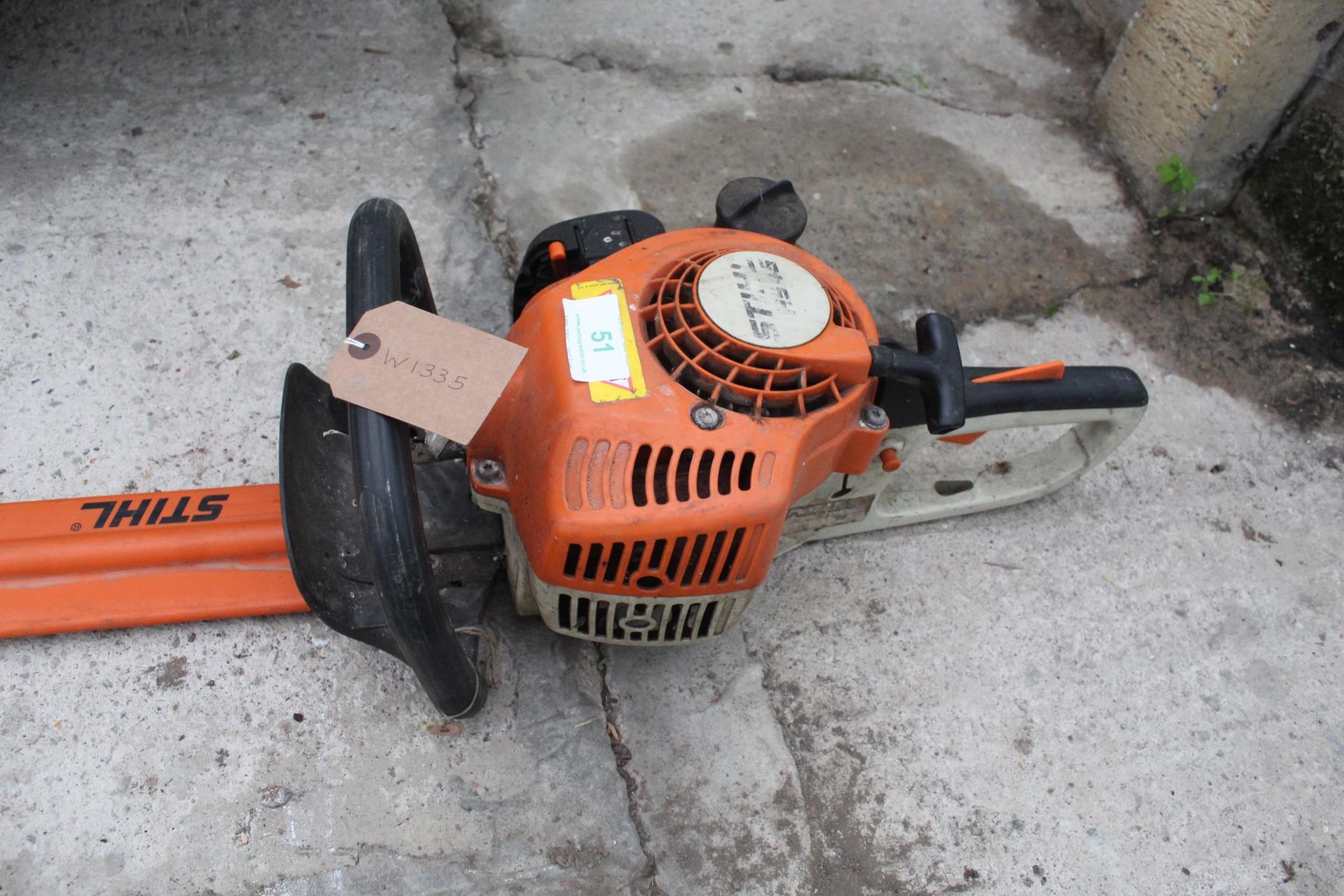 STIHL HS45 PETROL HEDGE CUTTER IN WORKING ORDER - NO VAT - Bild 2 aus 2