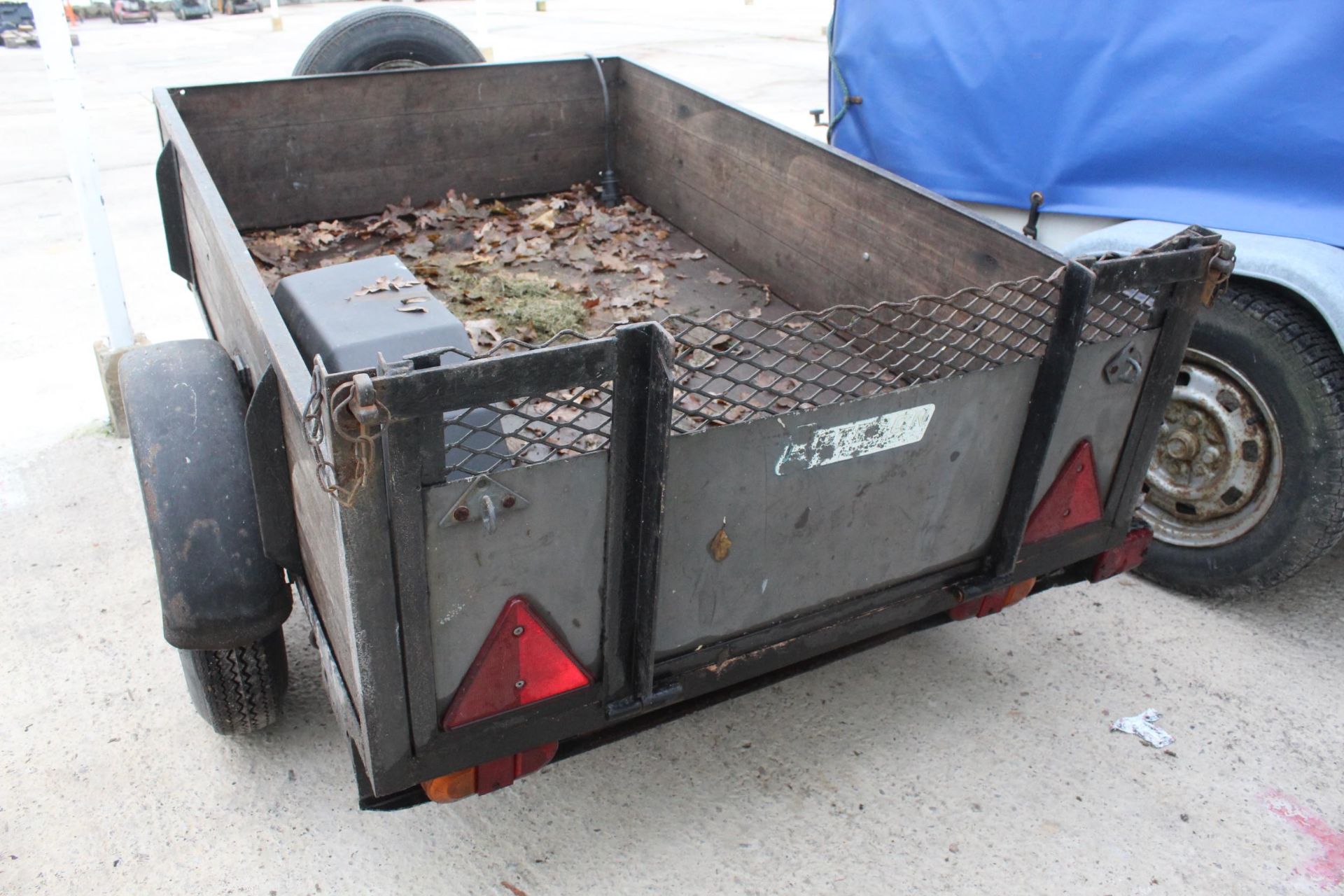 CAR TRAILER NO VAT - Image 4 of 4