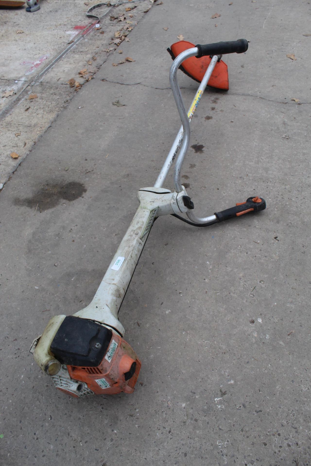 STIHL STRIMMER MODEL FS450 NO VAT