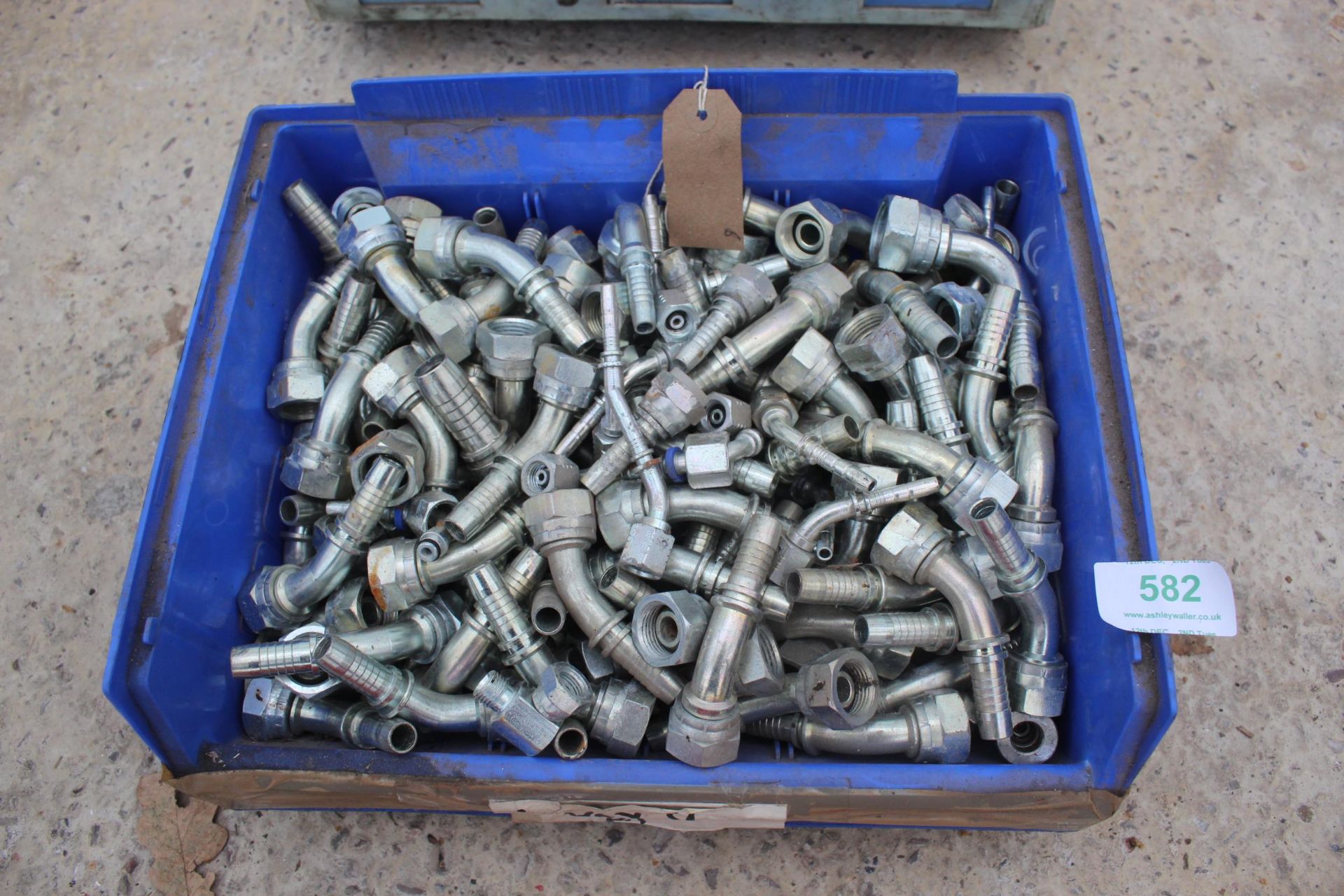 BOX OF NEW HYDRAULIC FITTINGS NO VAT