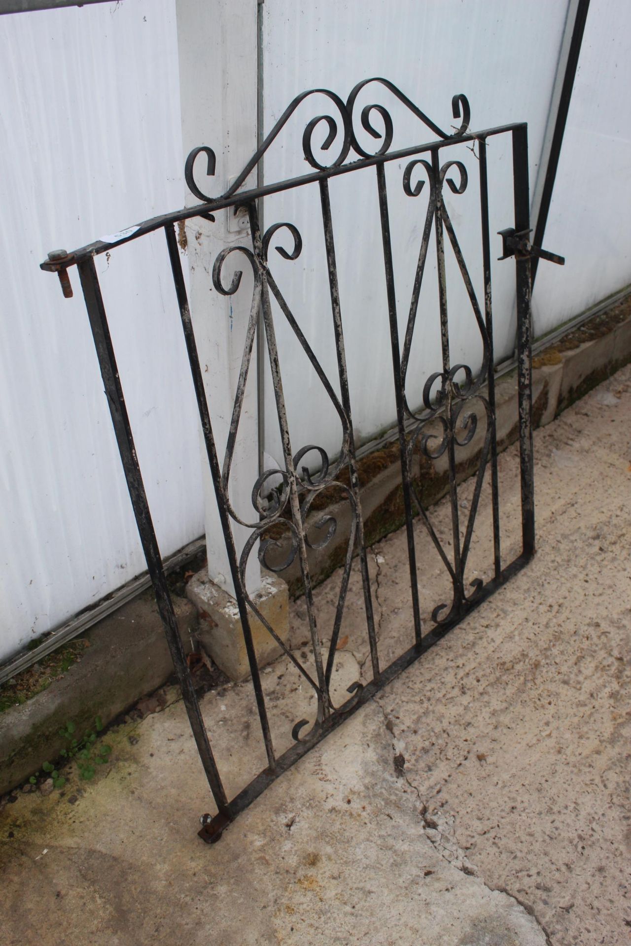 SMALL IRON GATE NO VAT