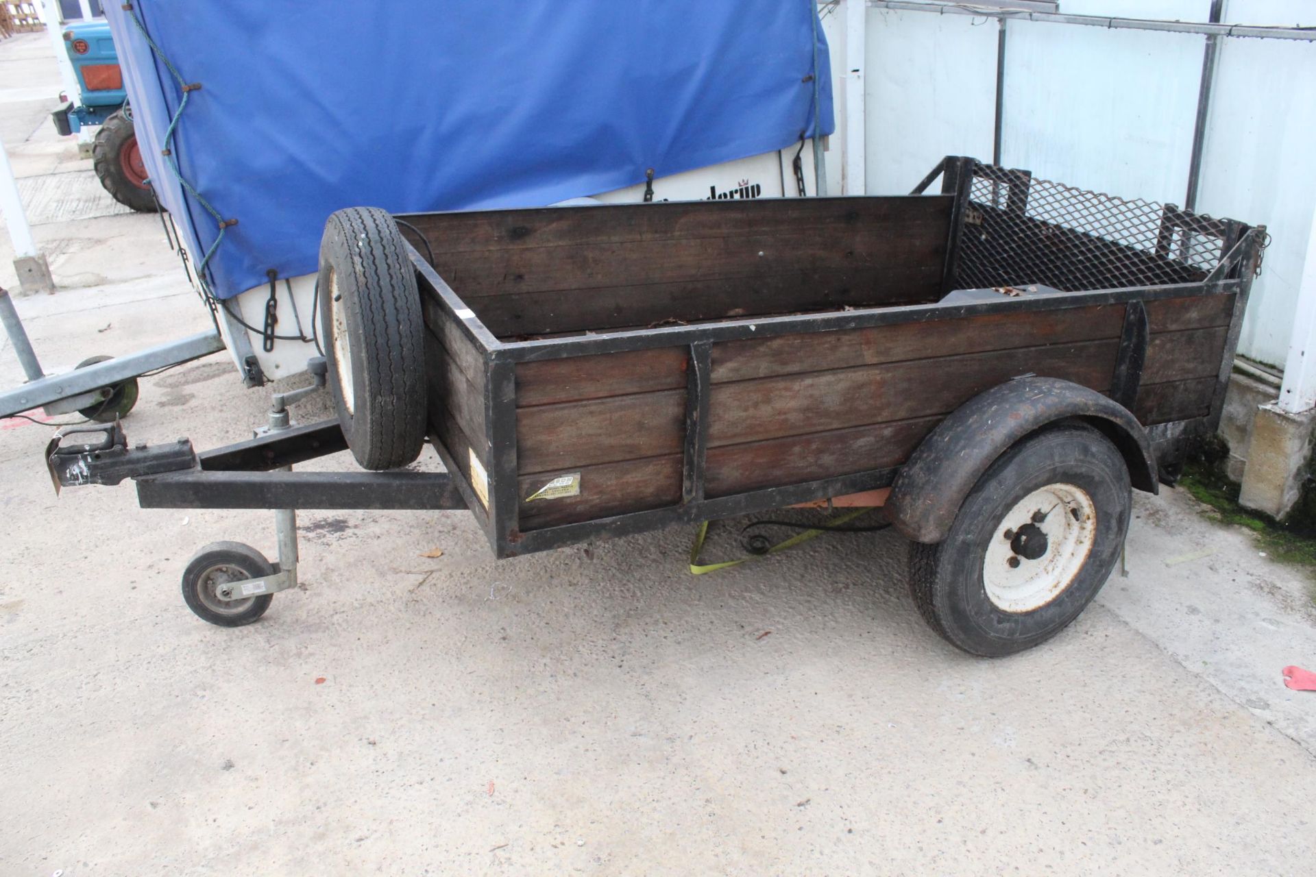 CAR TRAILER NO VAT