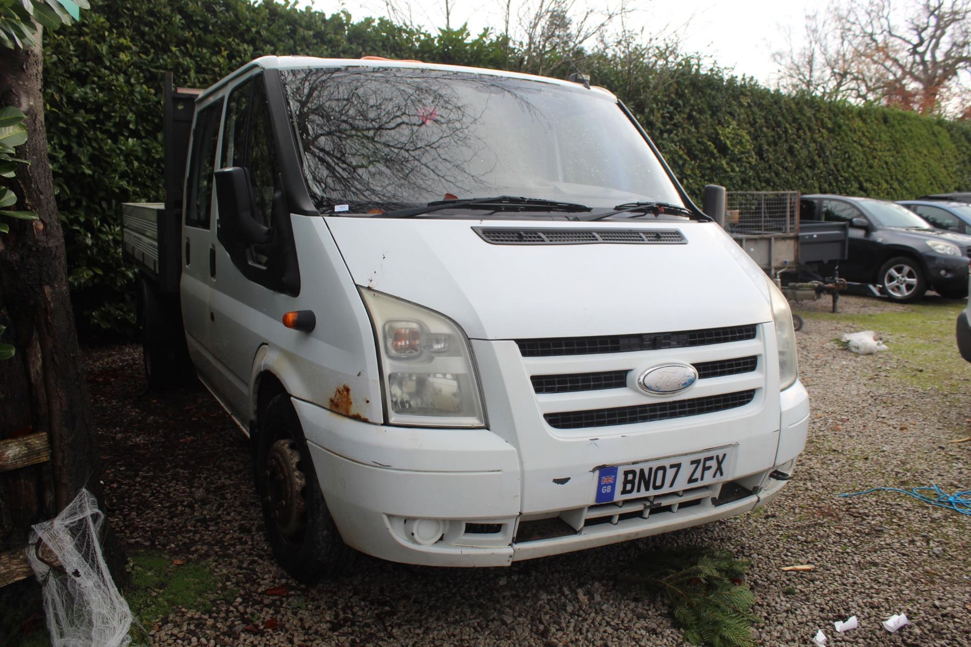 FORD TRANSIT MANUAL 4 DOORS MOT 20/08/2024 REG; BN07 ZFX NO VAT WHILST ALL DESCRIPTIONS ARE GIVEN IN - Image 4 of 4