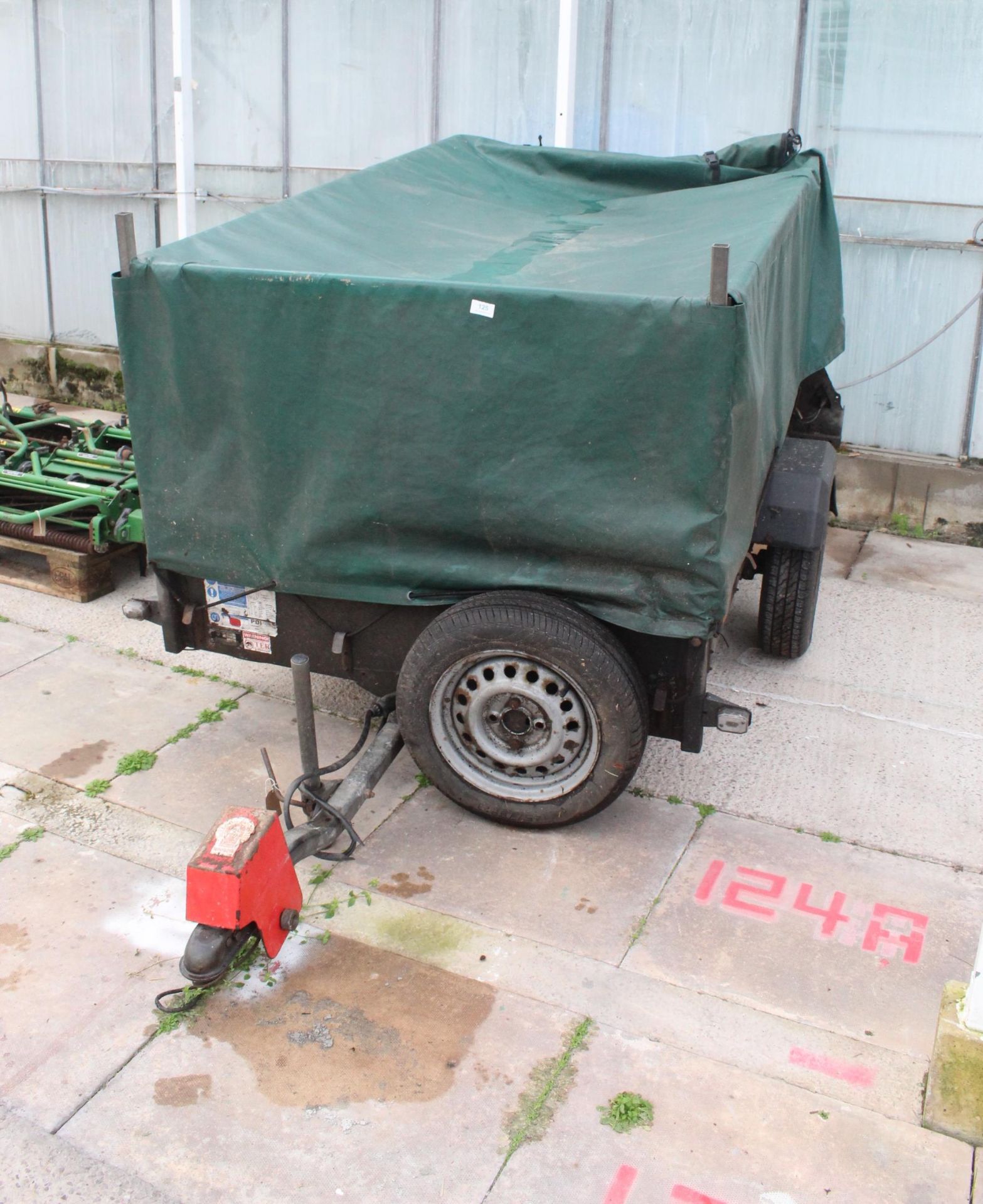 IFOR WILLIAMS P6E TRAILER WITH FITTED GREEN COVER & BULLDOG HITCH LOCK - COMPLETE WITH TWO KEYS ( IN - Image 2 of 2