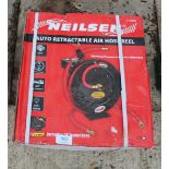 RETRACTABLE AIR HOSE + VAT