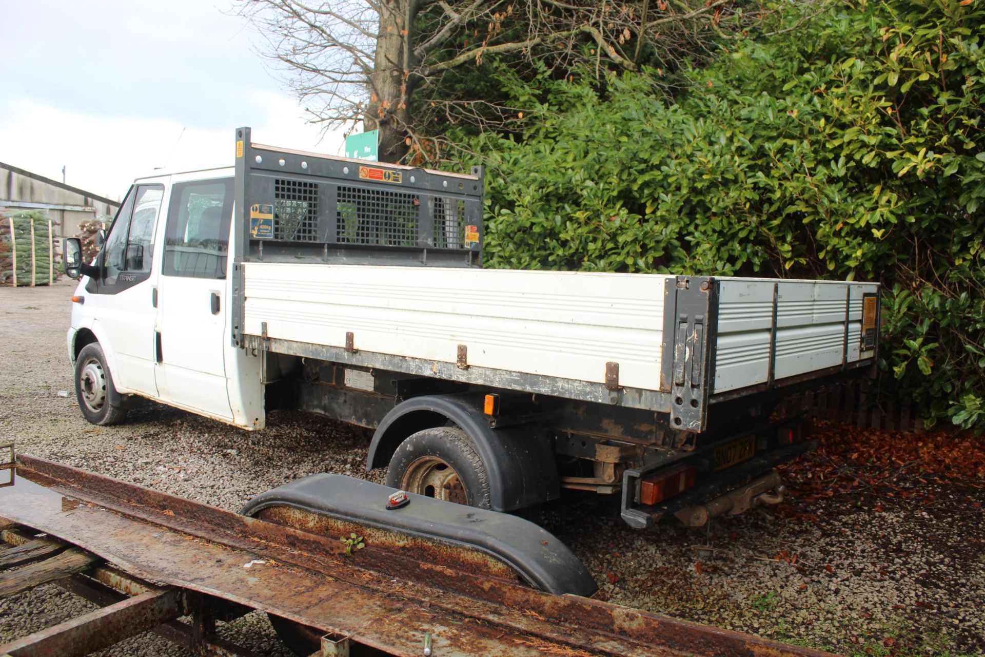 FORD TRANSIT MANUAL 4 DOORS MOT 20/08/2024 REG; BN07 ZFX NO VAT WHILST ALL DESCRIPTIONS ARE GIVEN IN - Image 2 of 4