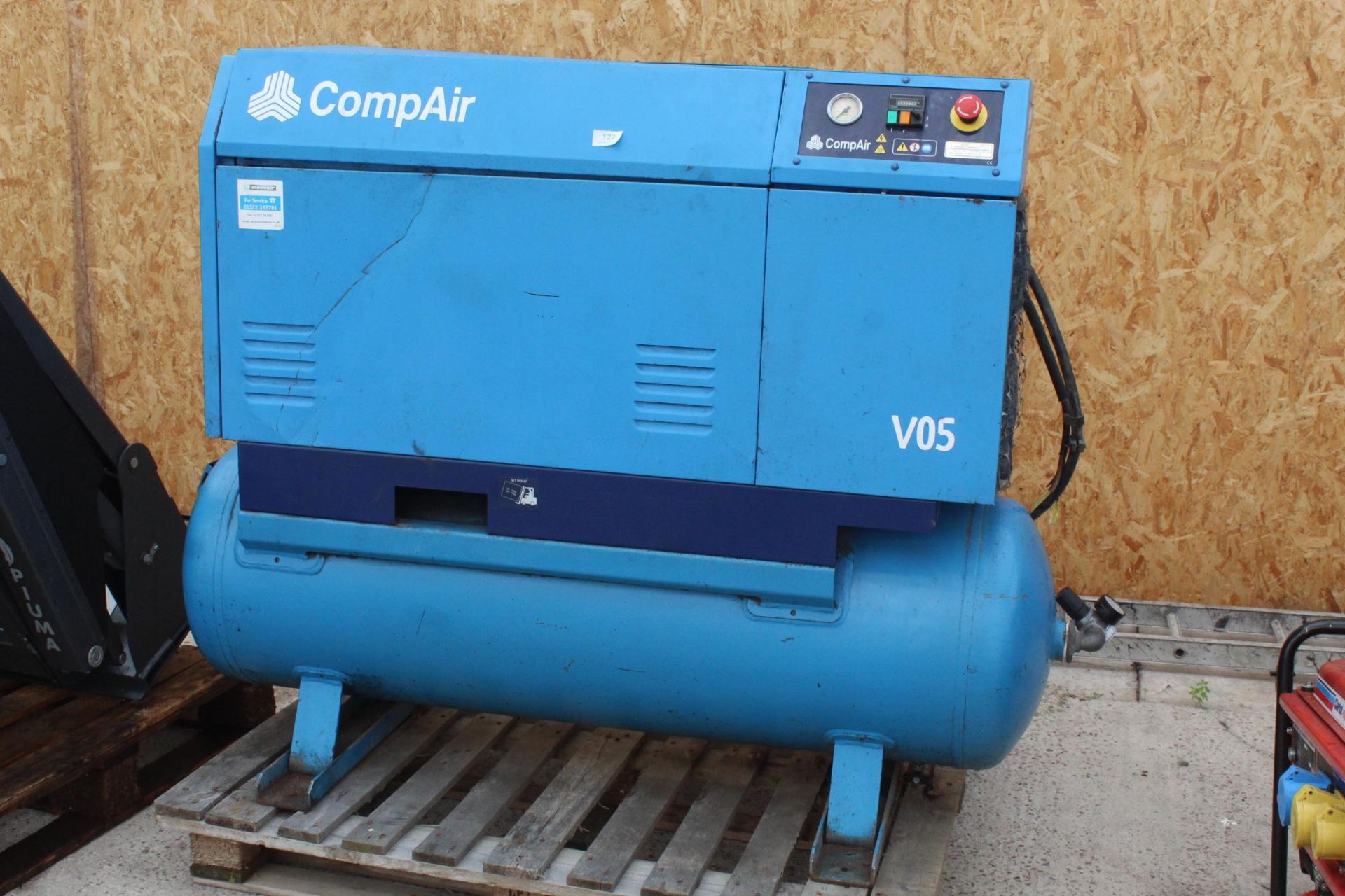 A COMPAIR VO5 COMPRESSOR 3 PHASE 350 NO VAT