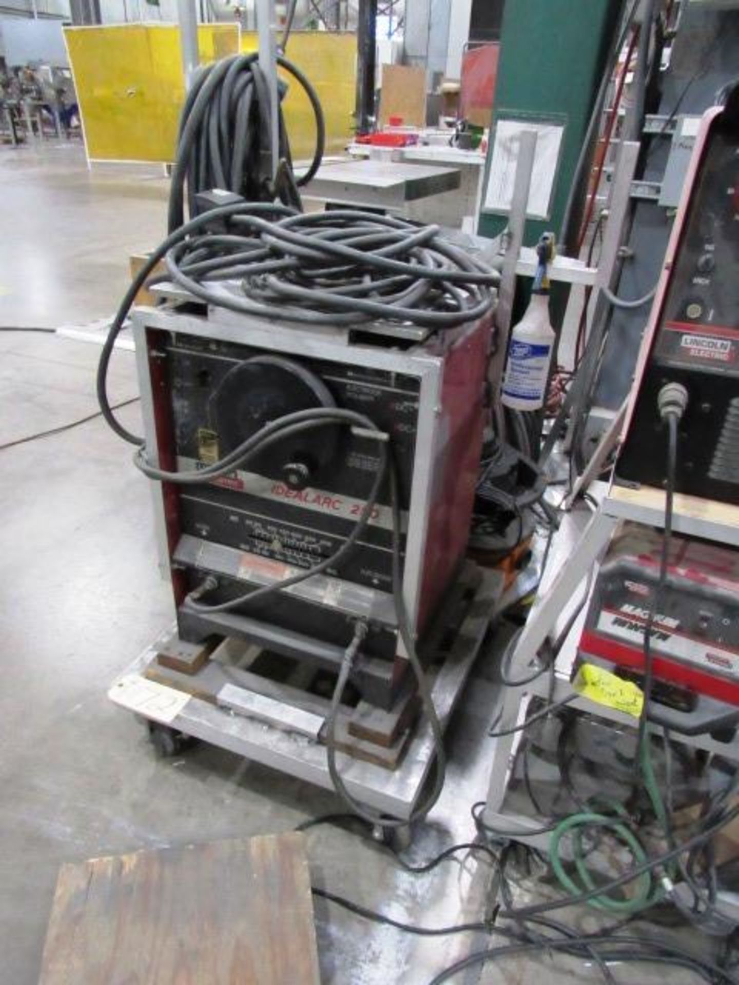 Lincoln Idealarc 250 Portable Welder (no chiller)