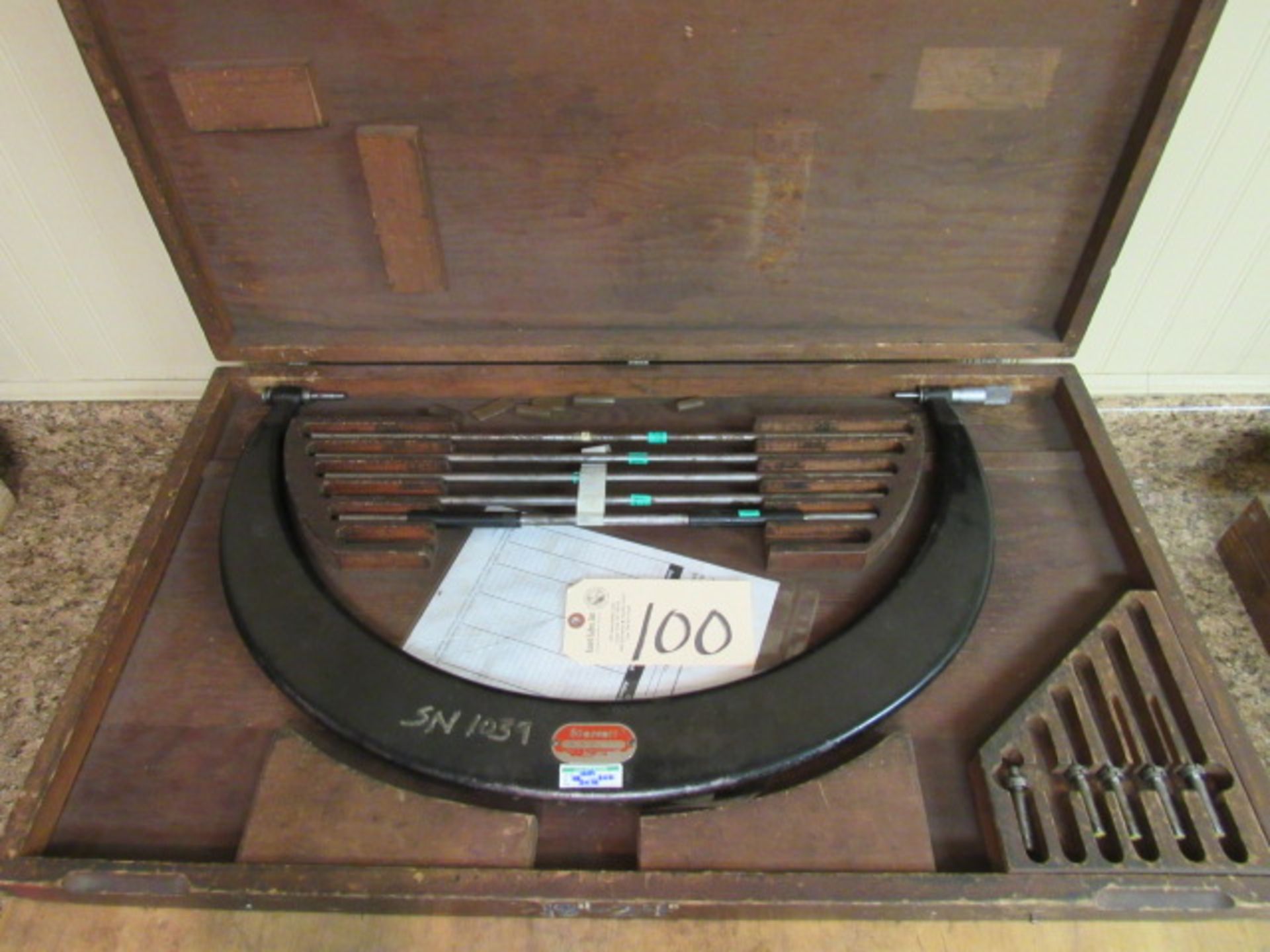 Starrett 18'' - 24'' Micrometer