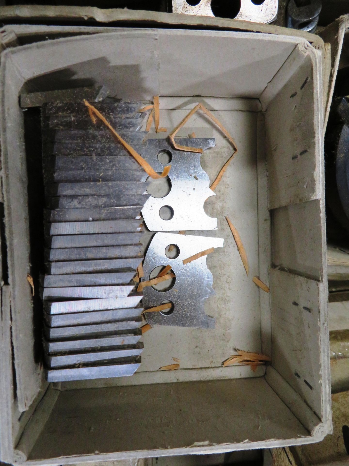 Crate of Assorted Lathe Milling Cutters & Tooling, Some Carbide, Some New in Box - Image 5 of 6