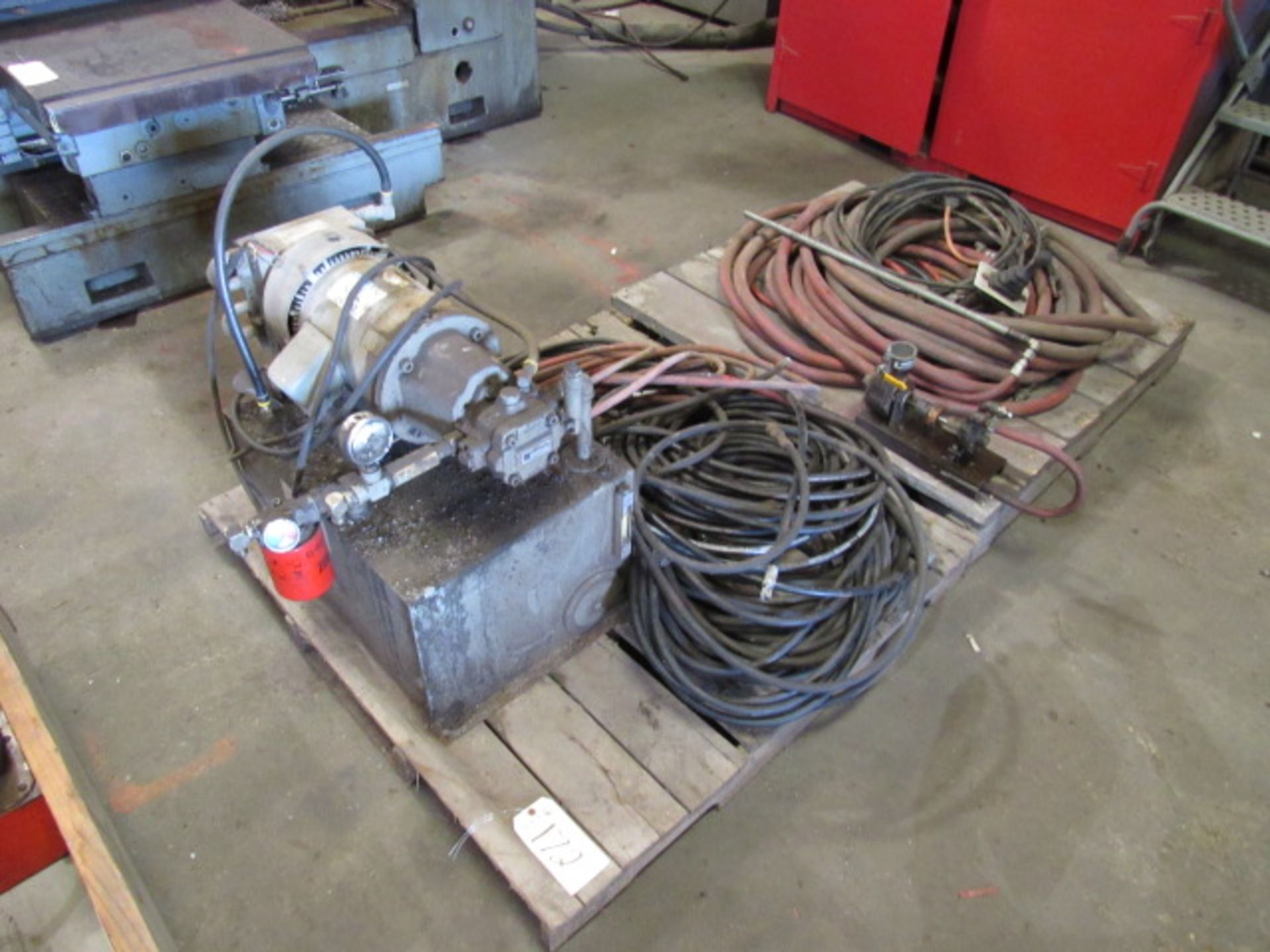 Hydraulic Tank & Hoses (2 Skids)