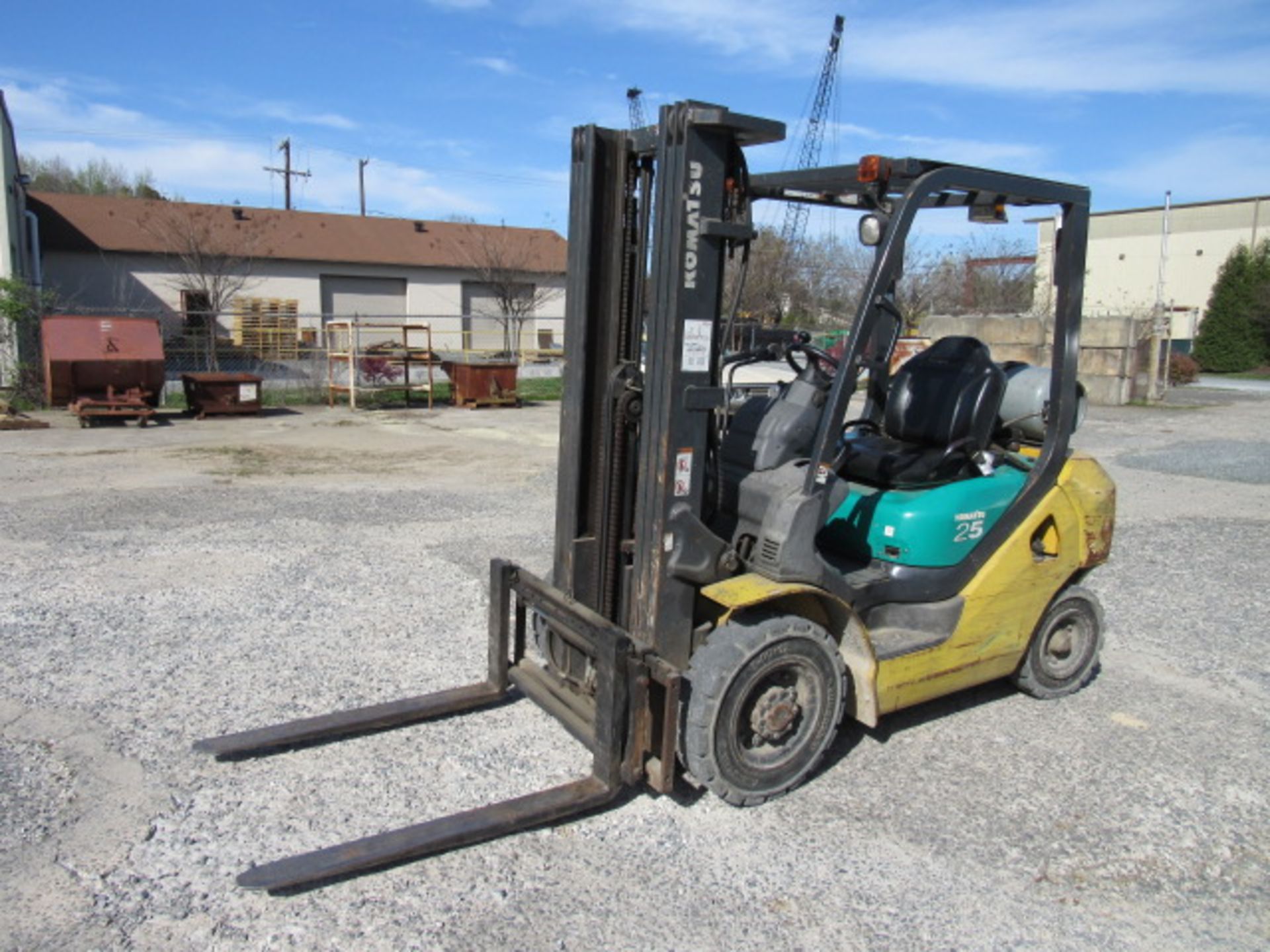 Komatsu 5,000lb Capacity Propane Forklift