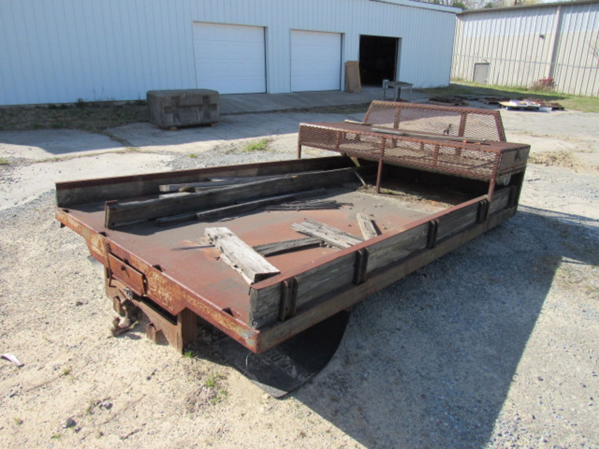 1 Ton 7-1/2' x 12' Steel Truck Bed with Tool Rack