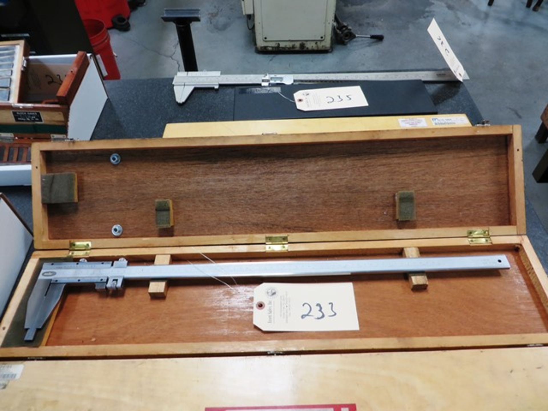 MHC 24'' Vernier Caliper