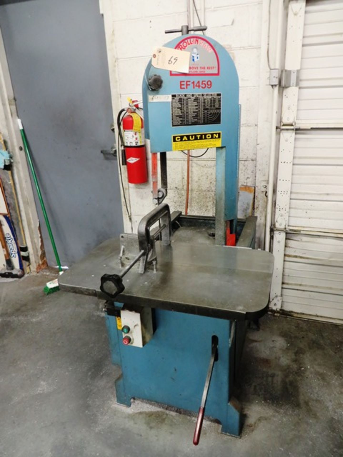 Roll-In Vertical Bandsaw EF1459 with Vise & Work Table