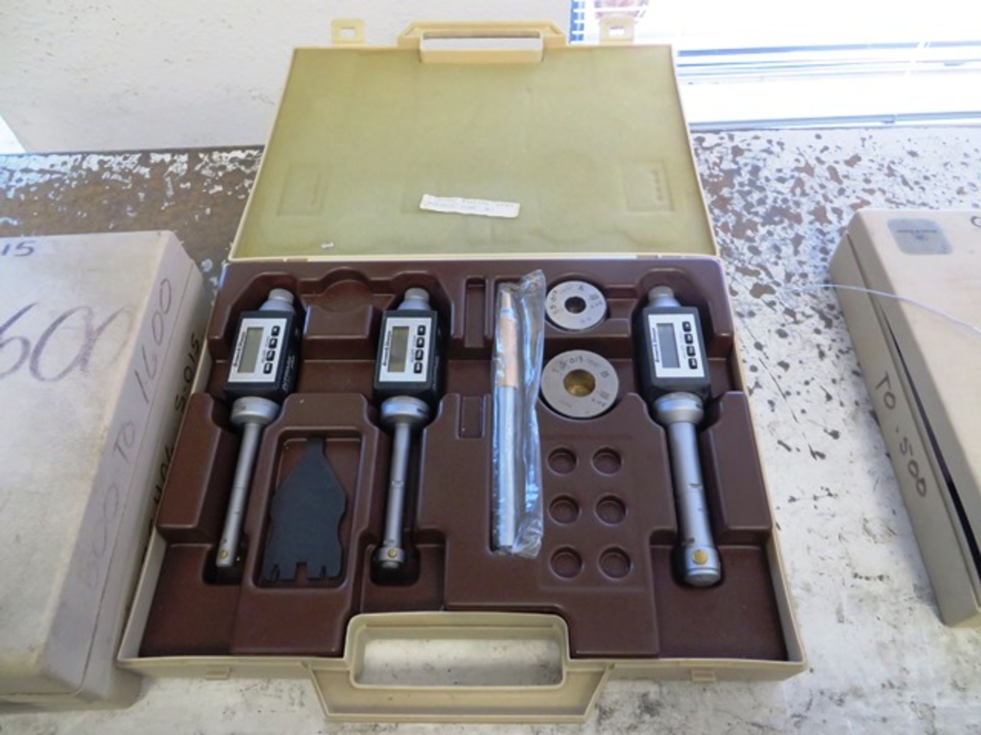 Brown & Sharpe .500 - .800 Digital Intra Micrometer Set