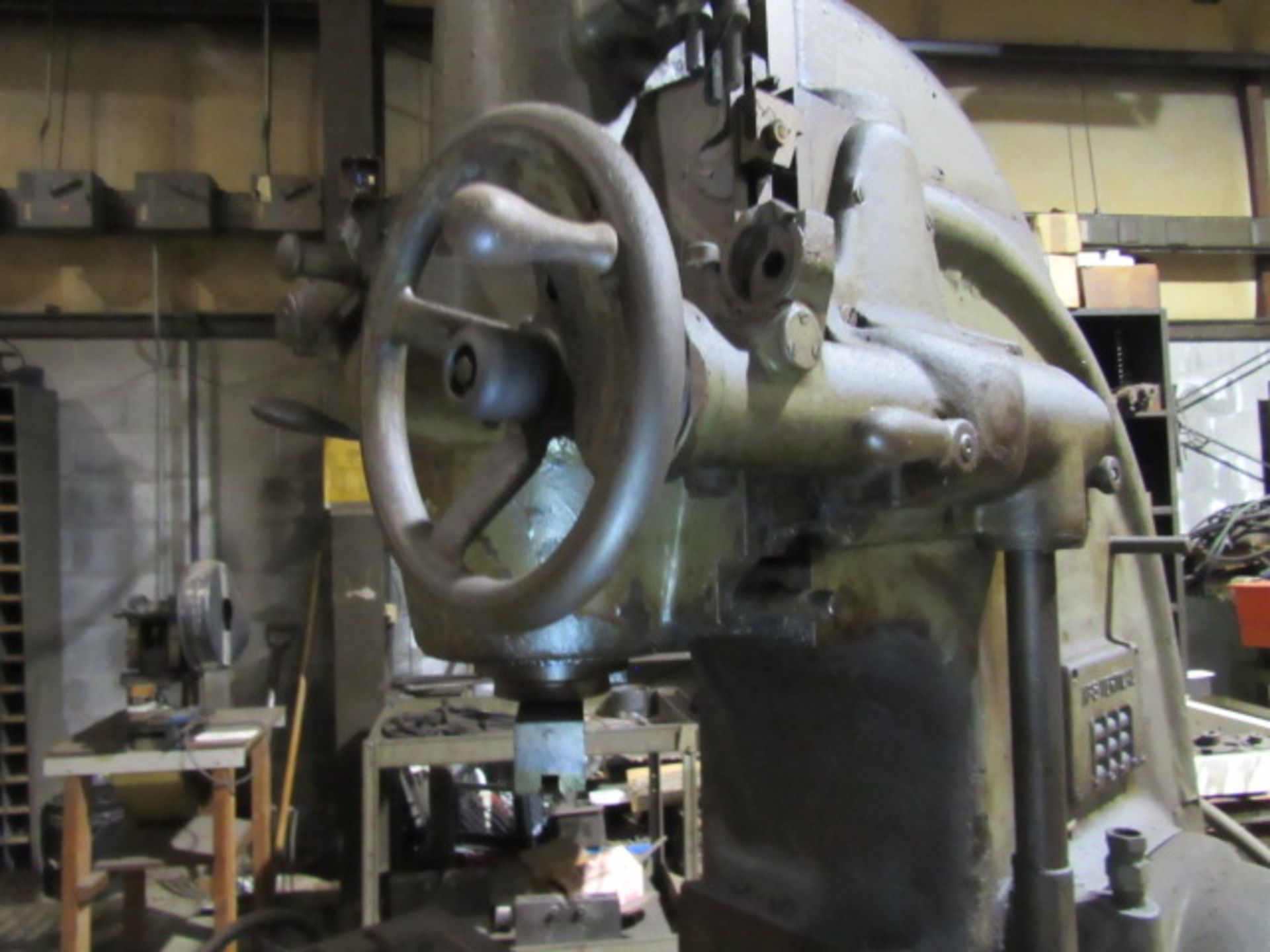 Milwaukee K&T H#3 50 Taper Vertical Mill with 604 RPM, Power Feeds, sn:28-4658 - Bild 2 aus 7