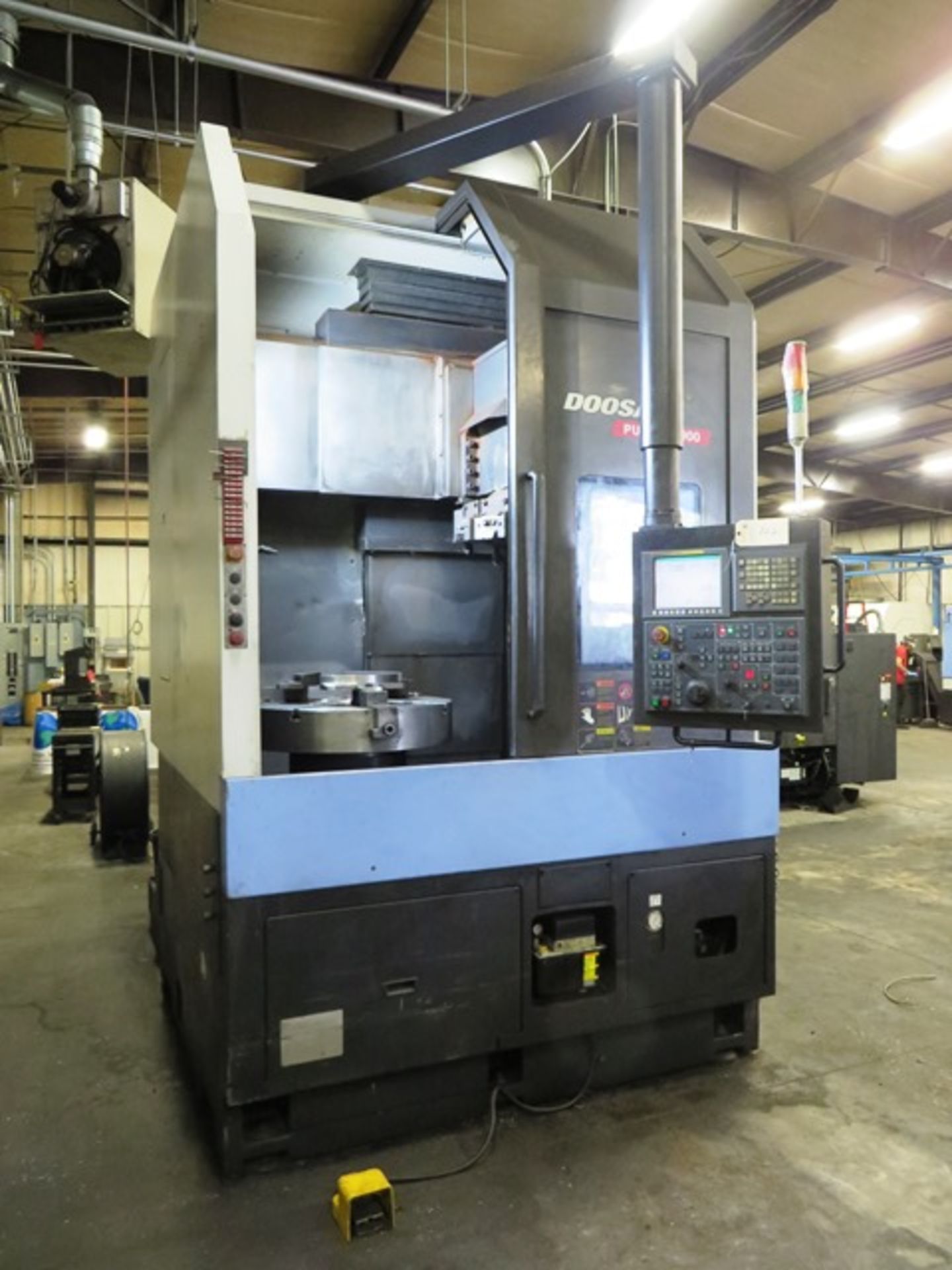 Doosan Puma VT900 CNC Vertical Turning Center