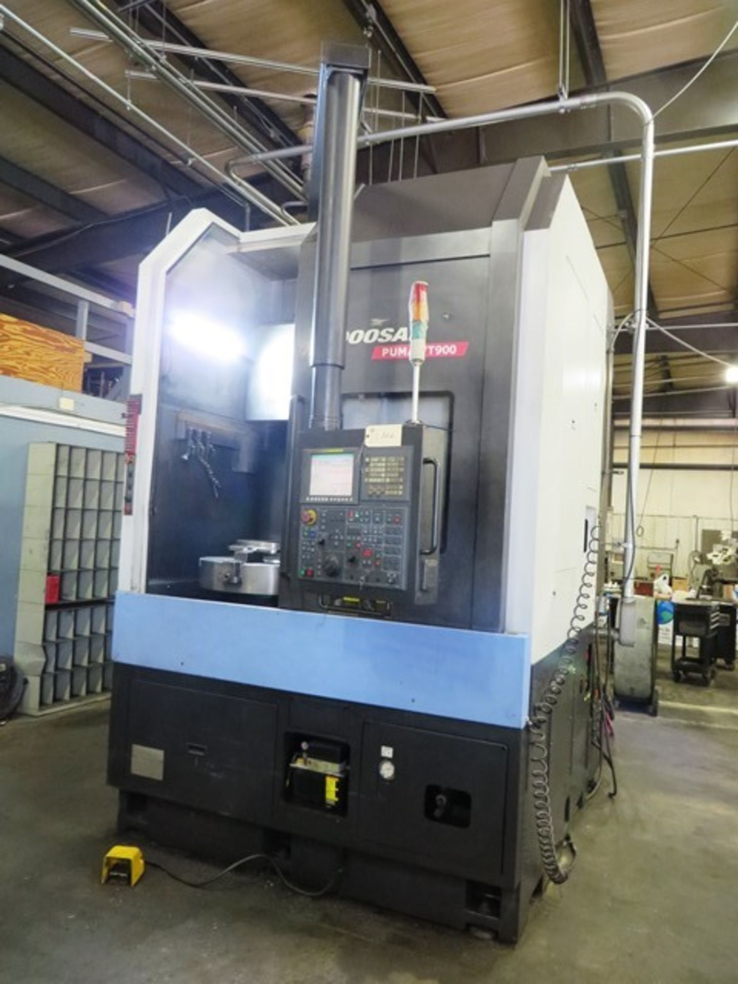 Doosan Puma VT900 CNC Vertical Turning Center - Image 4 of 7