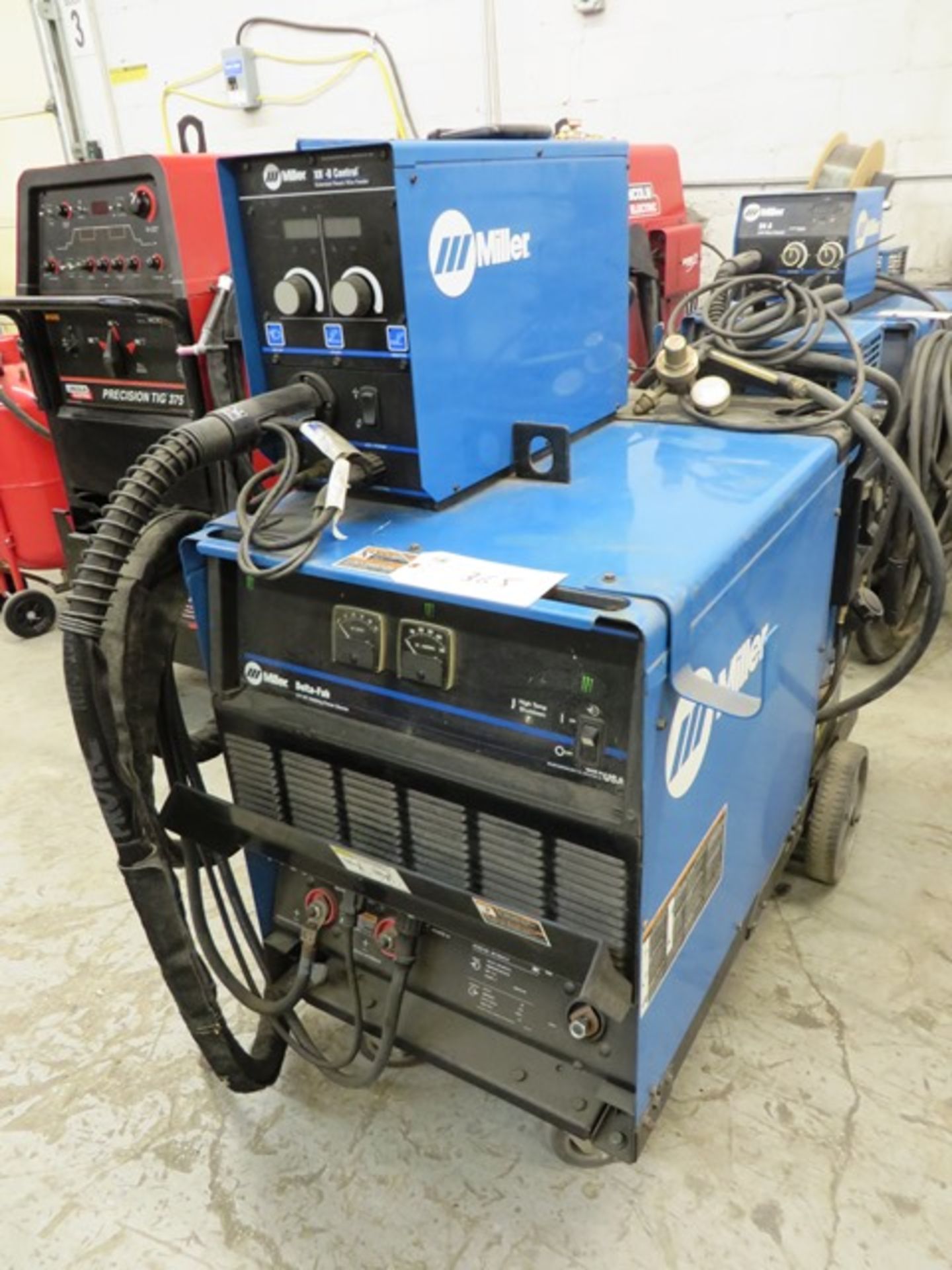 Miller Delta Fab CV-DC Portable Mig Welder