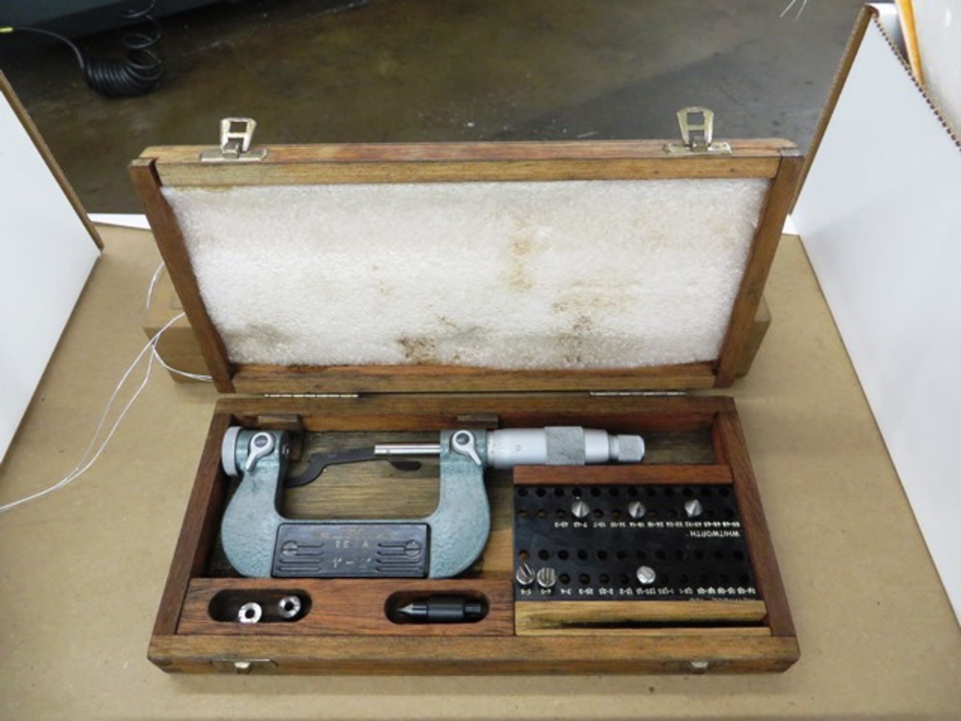 Tesa 1'' - 2'' Thread Micrometer