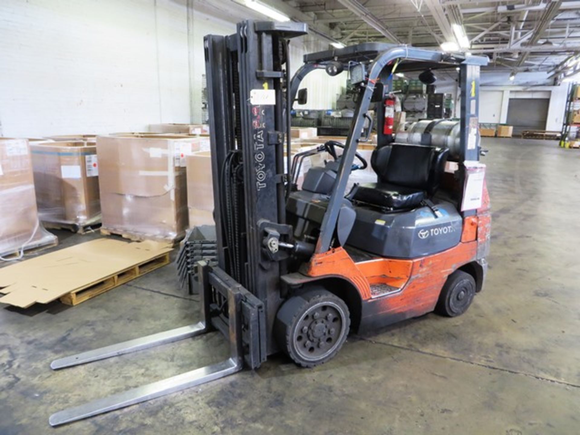 Toyota 7FGCU25 5,000lb. Capacity LP Forklift