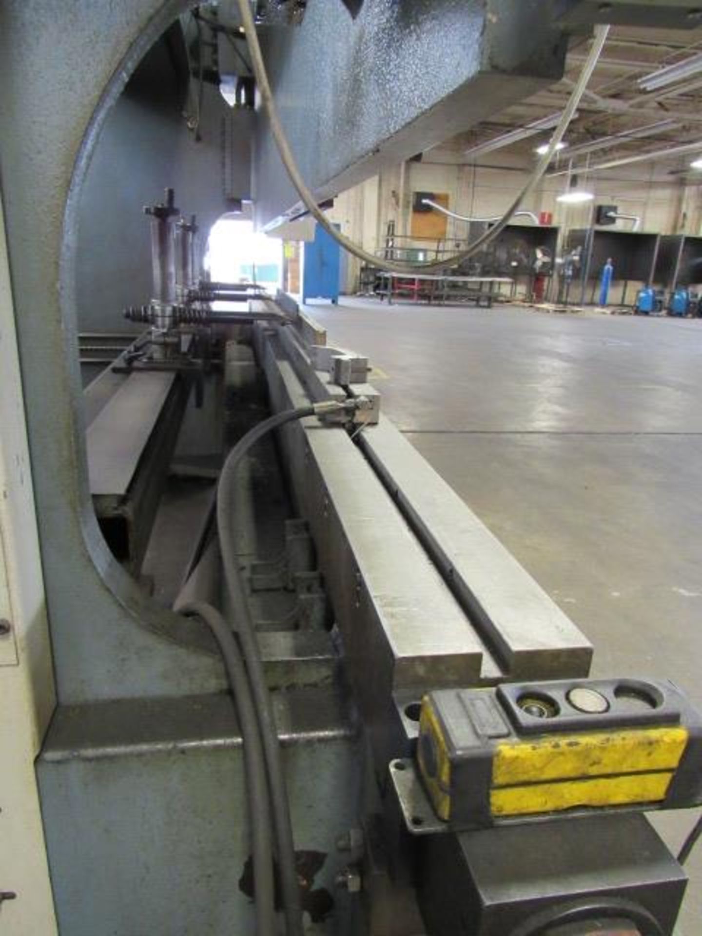 Haco SRM-200-12 200-Ton x 12' CNC Press Brake - Bild 8 aus 12