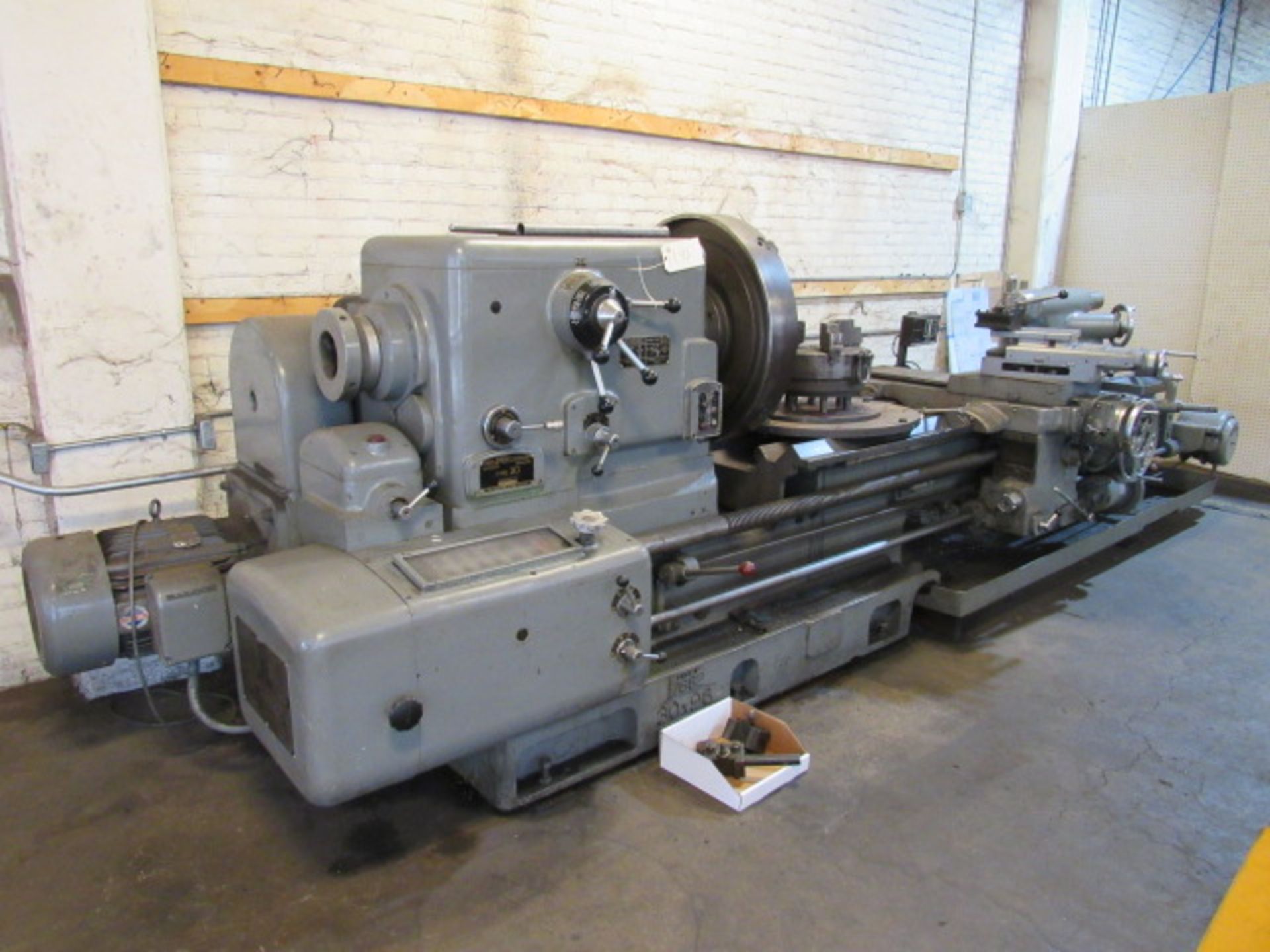 Dean Smith & Grace #30 30'' x 96'' Gap Bed Engine Lathe - Image 4 of 11