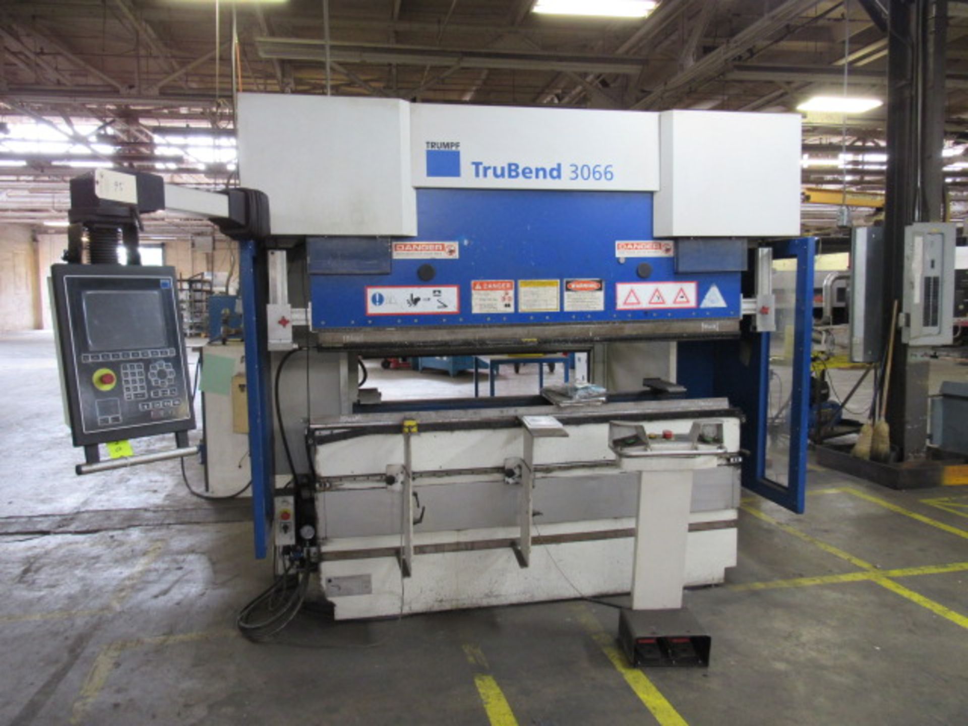 Trumpf TruBend 3066 73-Ton x 82'' CNC Hydraulic Press Brake - Bild 4 aus 11