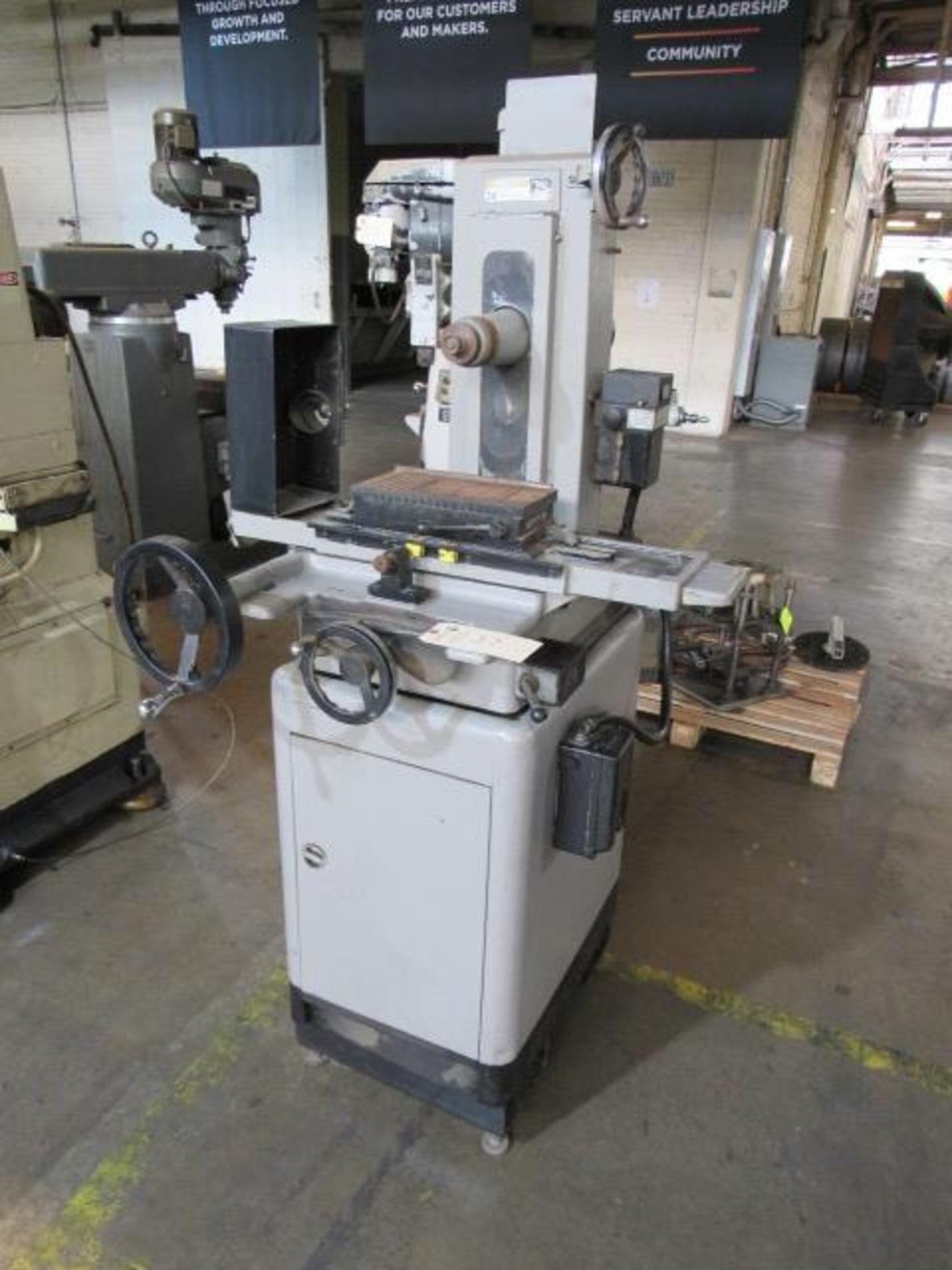 Boyer Schultz H612 Hand Feed Surface Grinder - Image 3 of 5