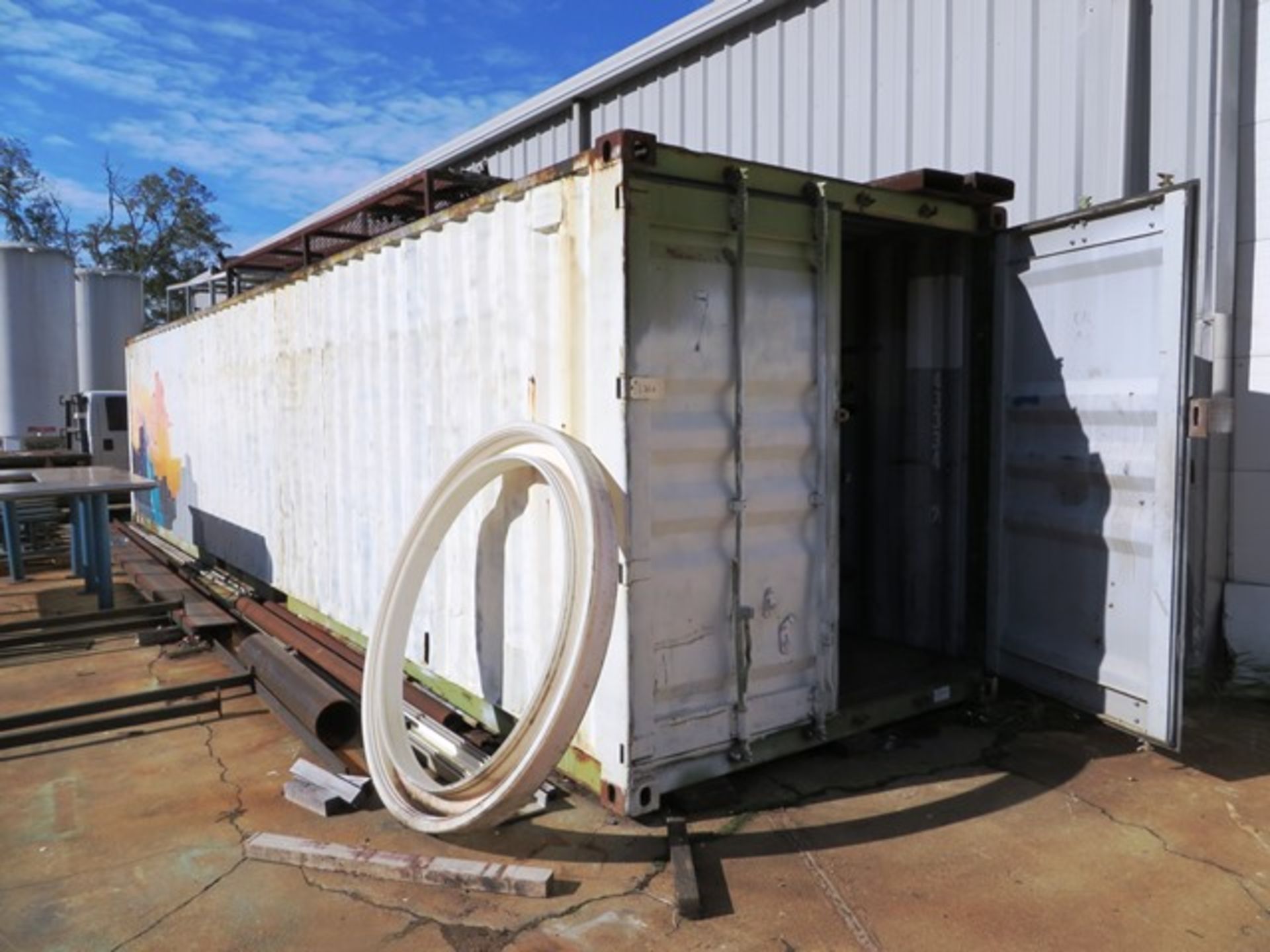 40' Overseas Shipping Container (No Content)