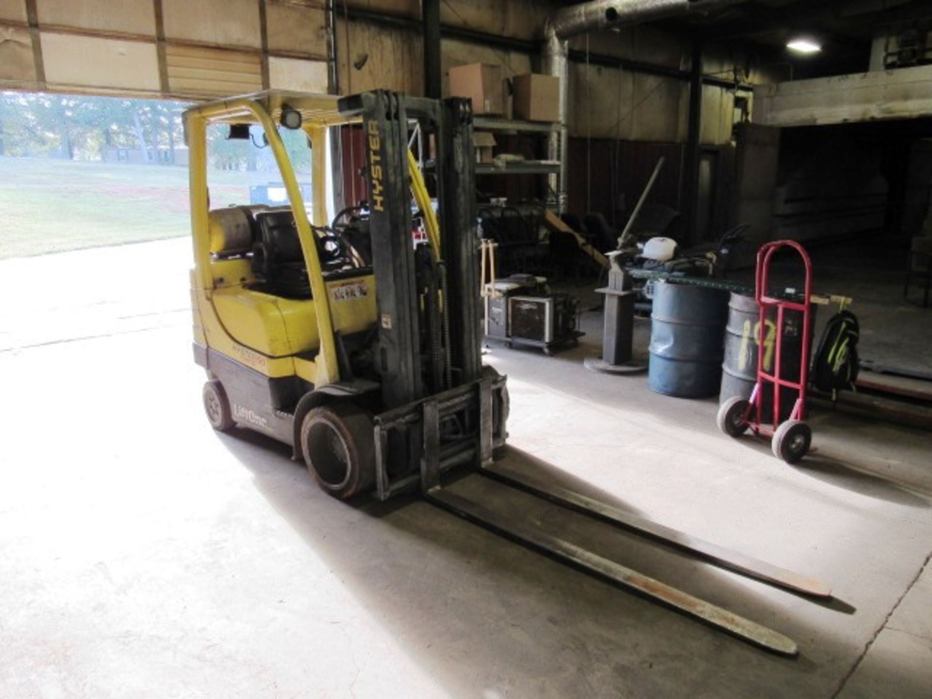 Hyster S50FT 4,400 Capacity Propane Forklift with Side Shift, 3 Stage Mast, Solid Tires, 6' Forks, - Image 4 of 7