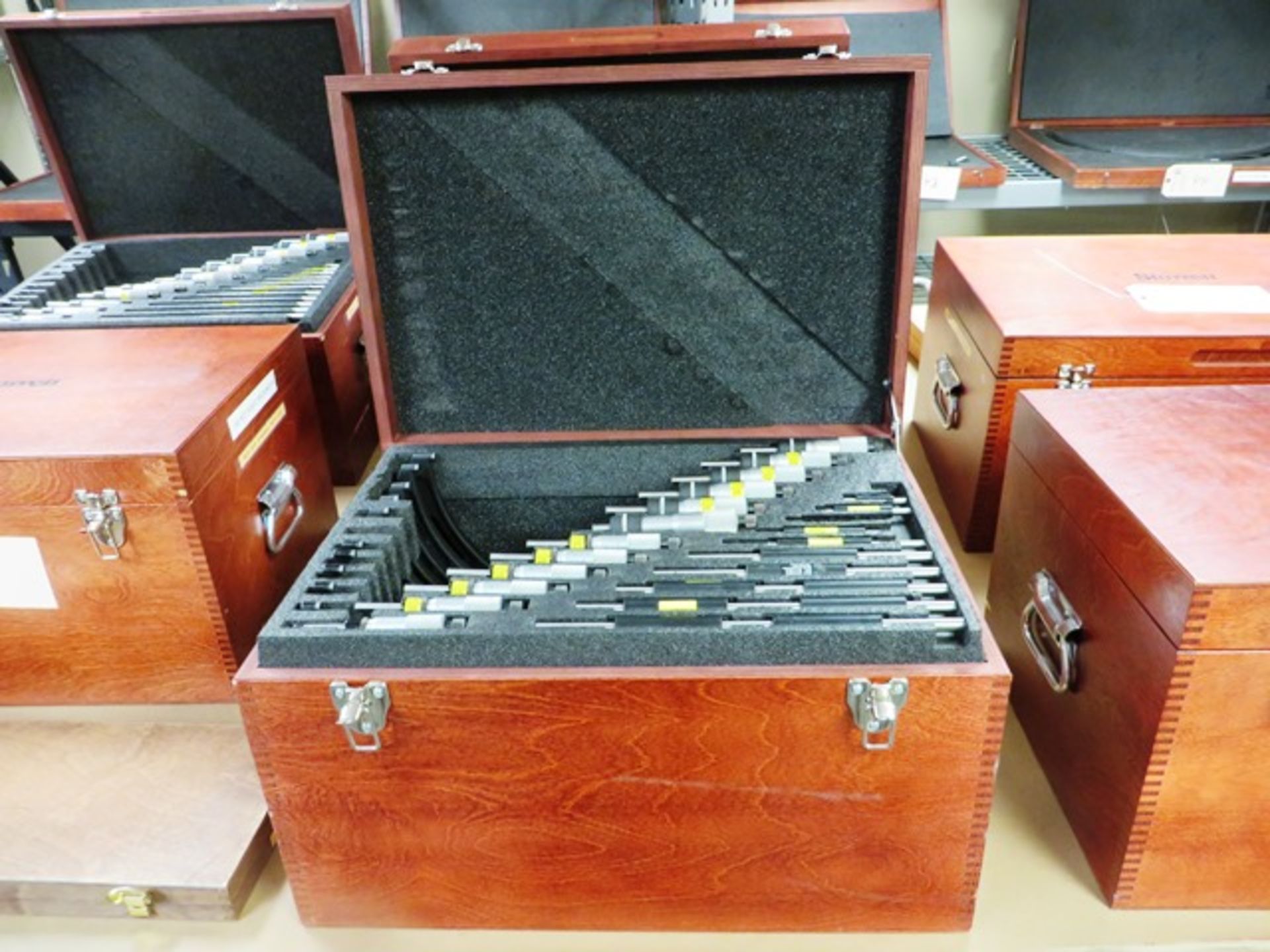 Starrett 0-1'' - 11-12'' Standard Micrometer Set