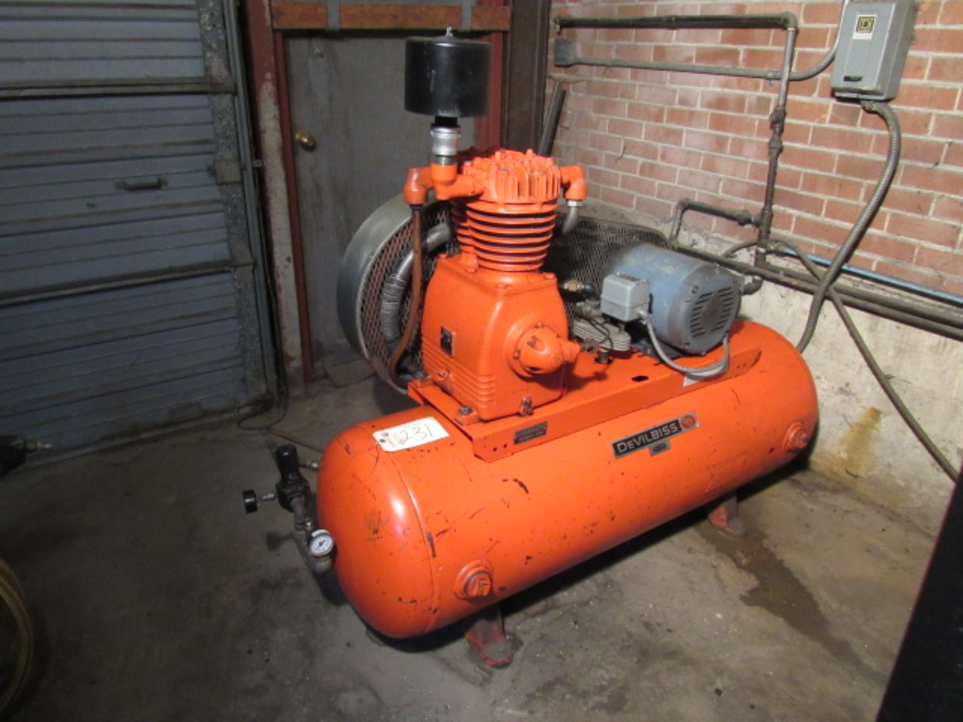 Devil Bliss 5 HP Air Compressor with 175 PSI, Type TAP5050, sn:L1406