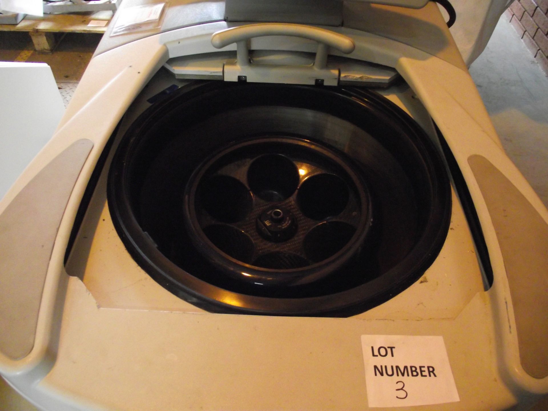 Sorvall Evolution RC Centrifuge - Spares/Repair - Image 2 of 7