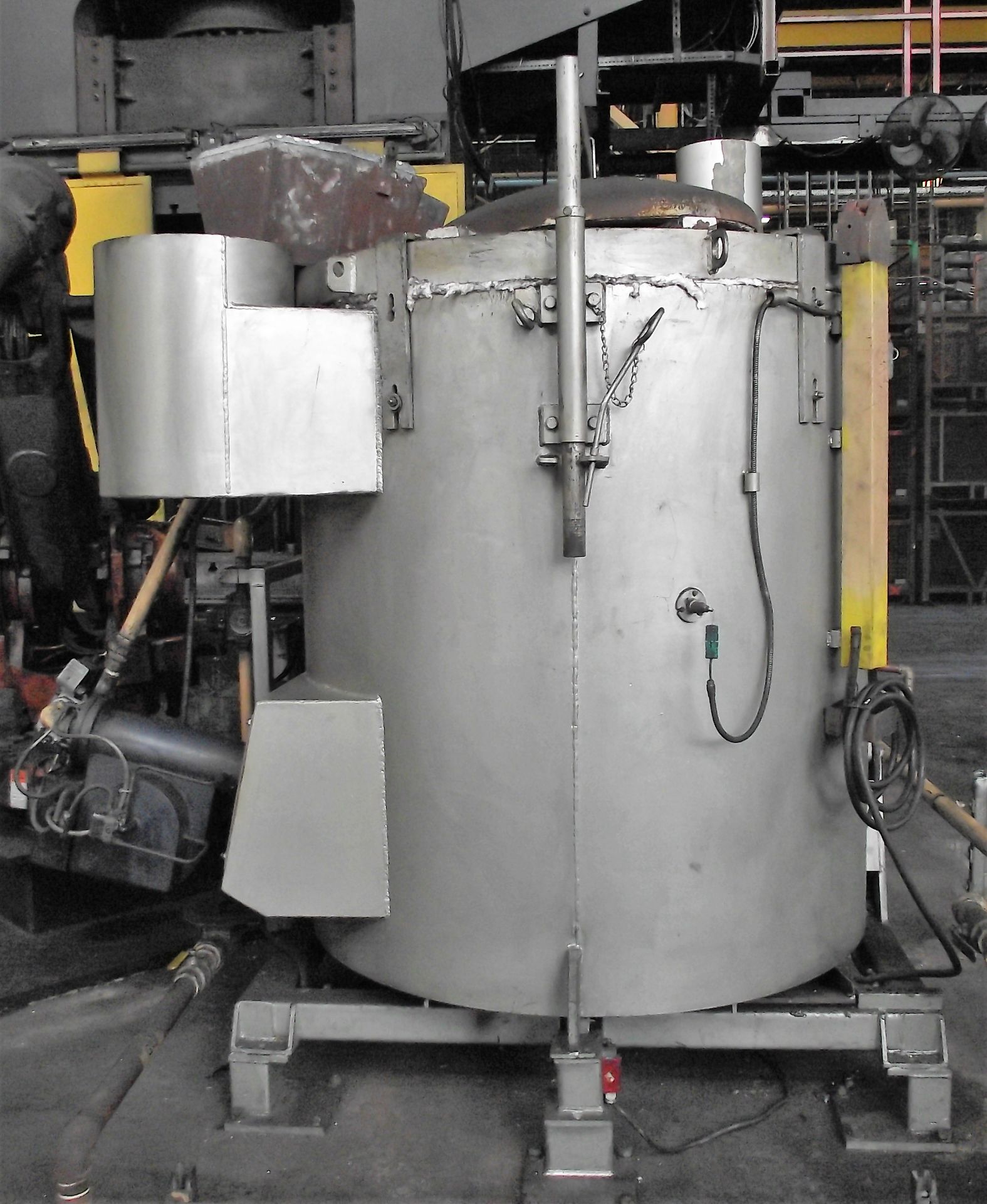 Ramsell-Naber – Gas Fired LA2200 Lip Axis Tilting Furnace - Image 10 of 16