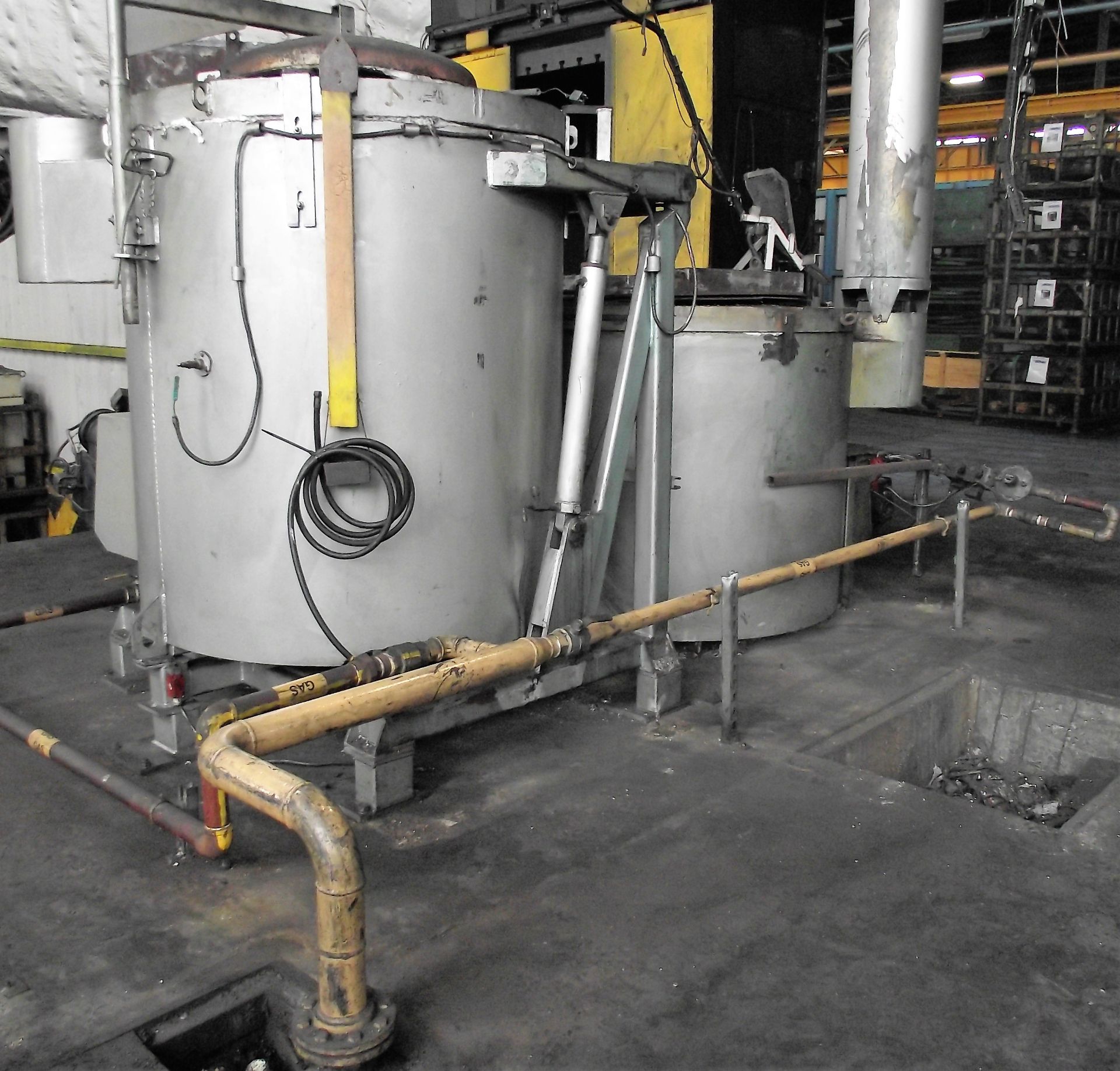 Ramsell-Naber – Gas Fired LA2200 Lip Axis Tilting Furnace - Image 2 of 16