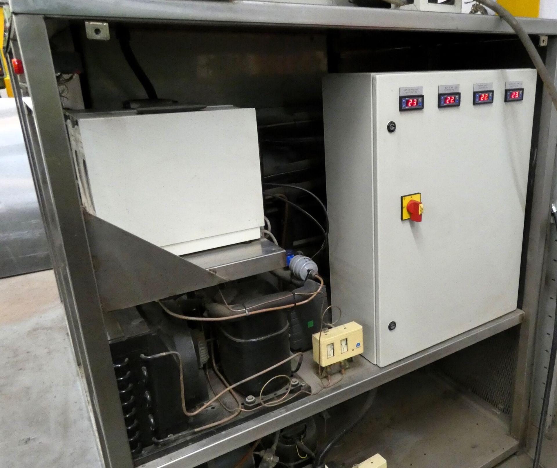 Layton Eng - Enclosed Ultrasonic Vapour Degreaser Complete With Overhead Auto Basket Unit & LEV. - Image 17 of 37